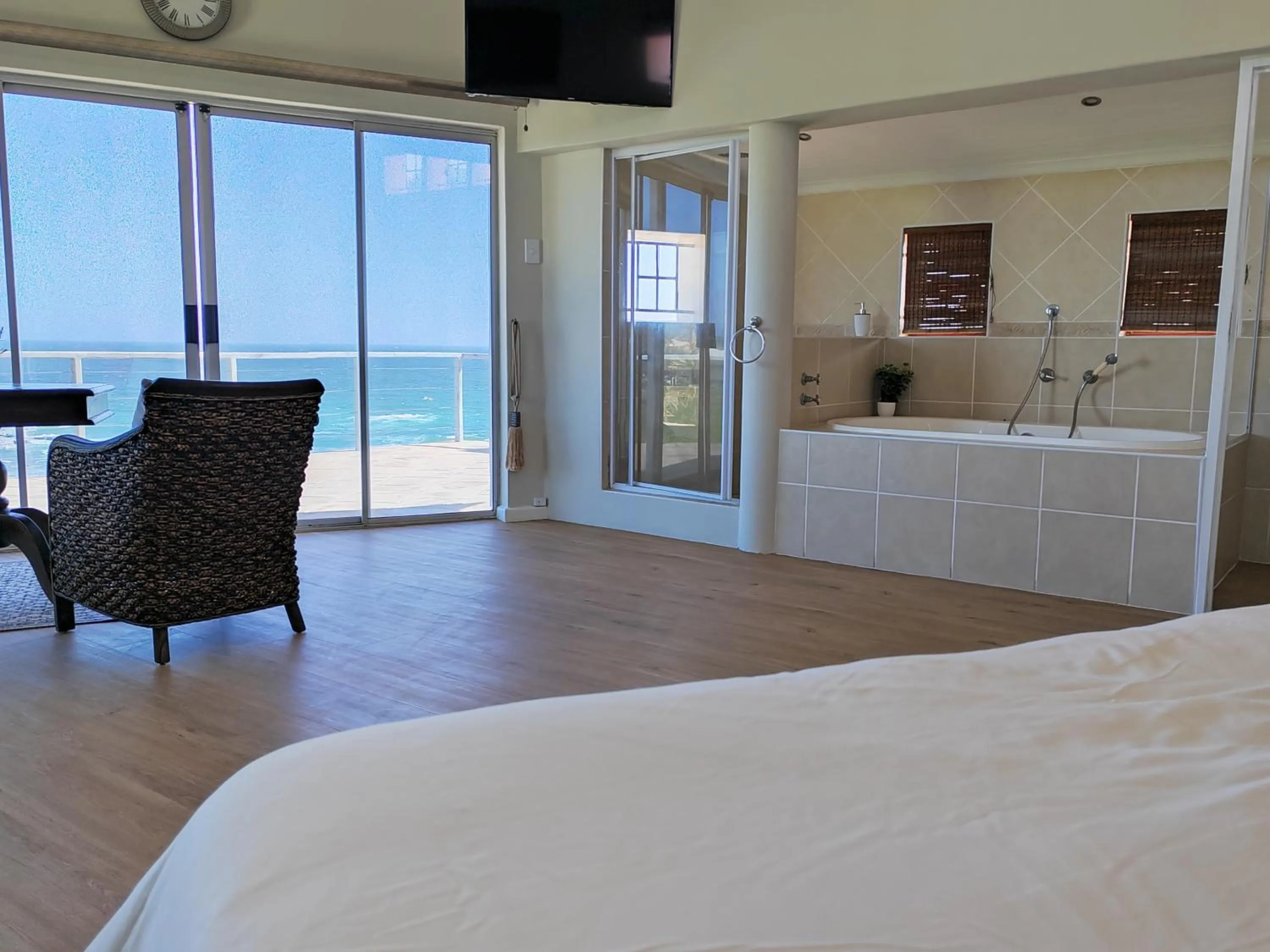 Bed in Casa Seaviews