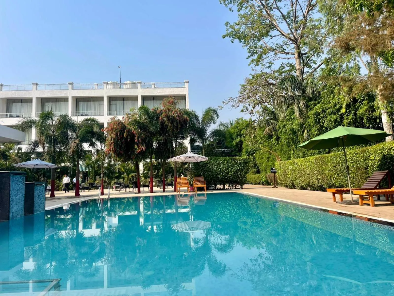 Swimming pool in Winsome Resort & Spa Corbett