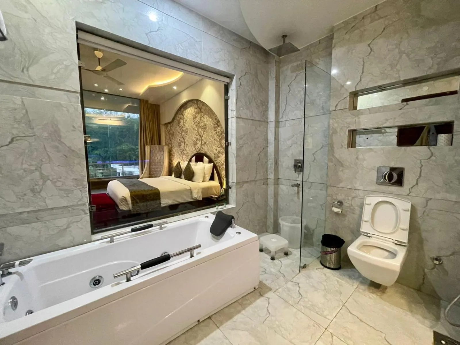 Bath in Winsome Resort & Spa Corbett