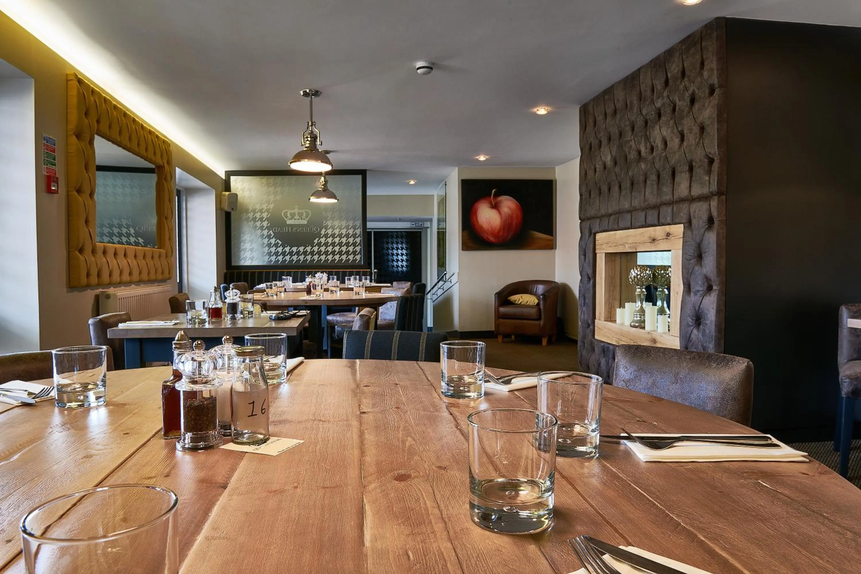 Restaurant/places to eat in The Queens Head