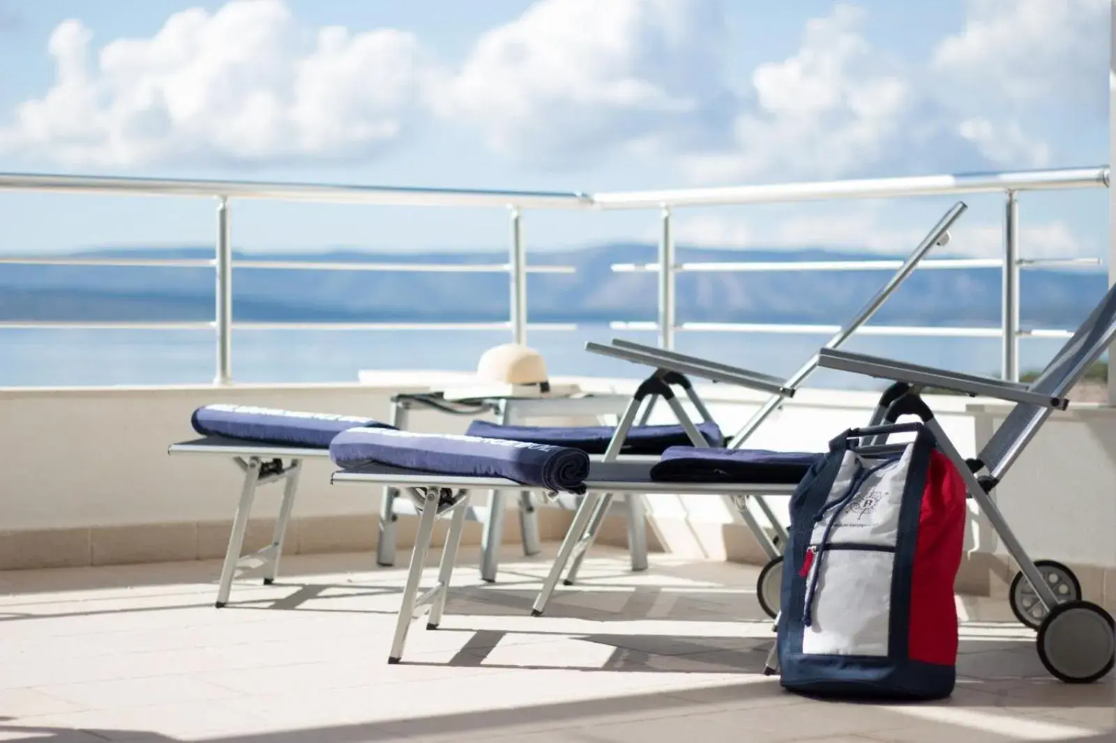 Two-Bedroom Apartment with Terrace and Sea View in Belado Residence Bol Two-Bedroom Apartment with Terrace and Sea View in Belado Residence Bol