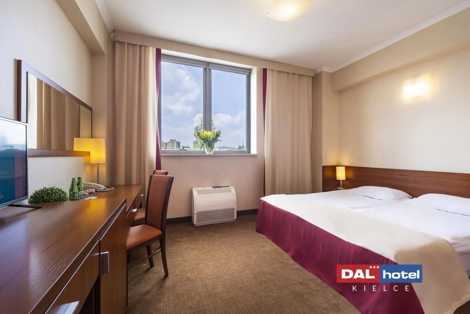 Shower, Bed in Hotel Dal Kielce