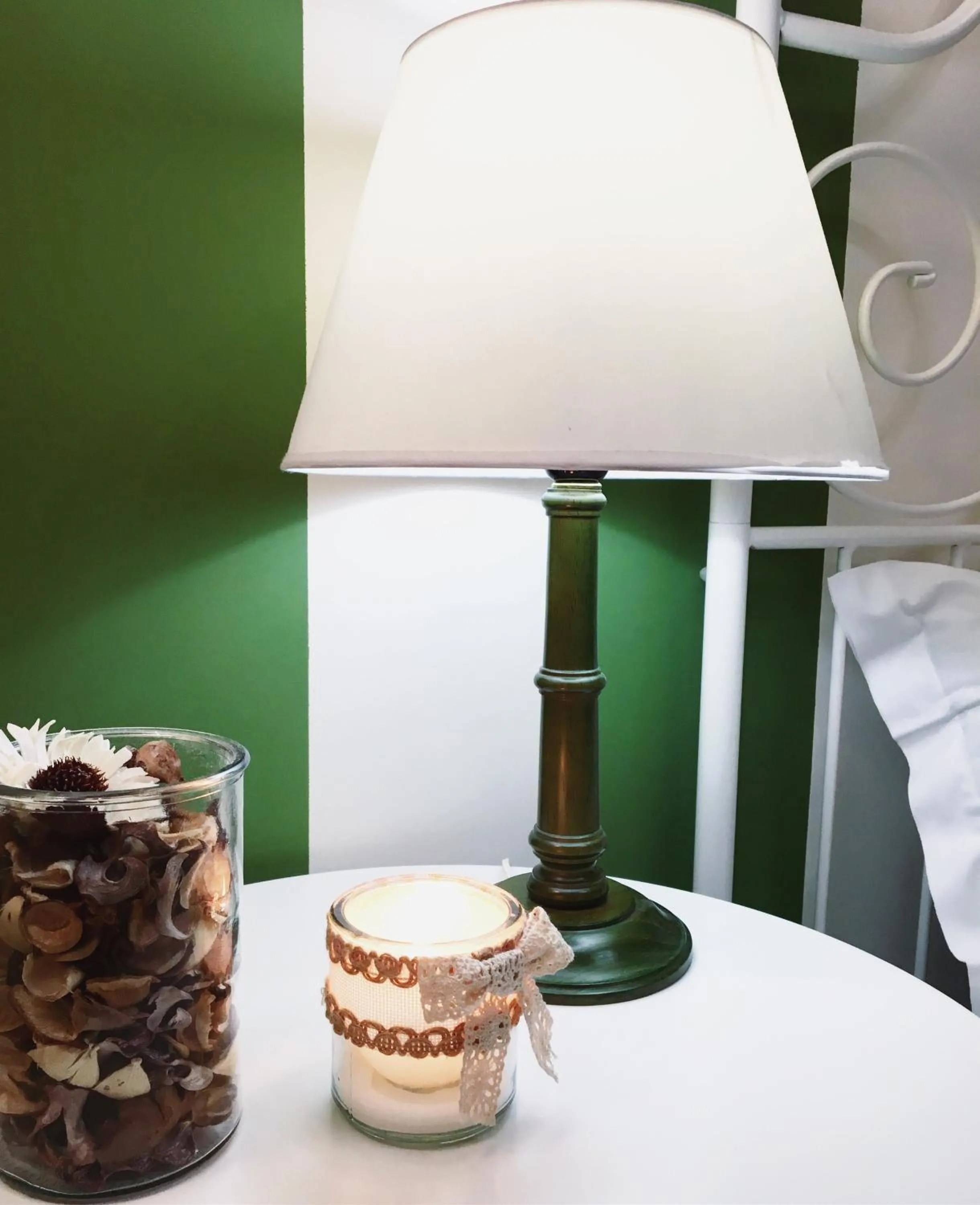 Spring, Bed in Il Re degli Scalzi