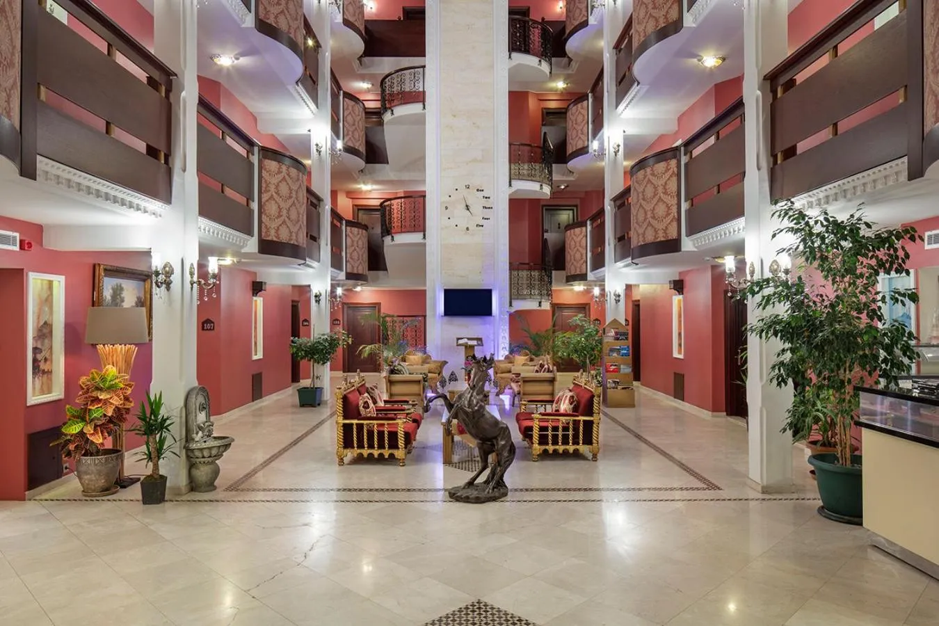 Lobby or reception in Chatto Hotel