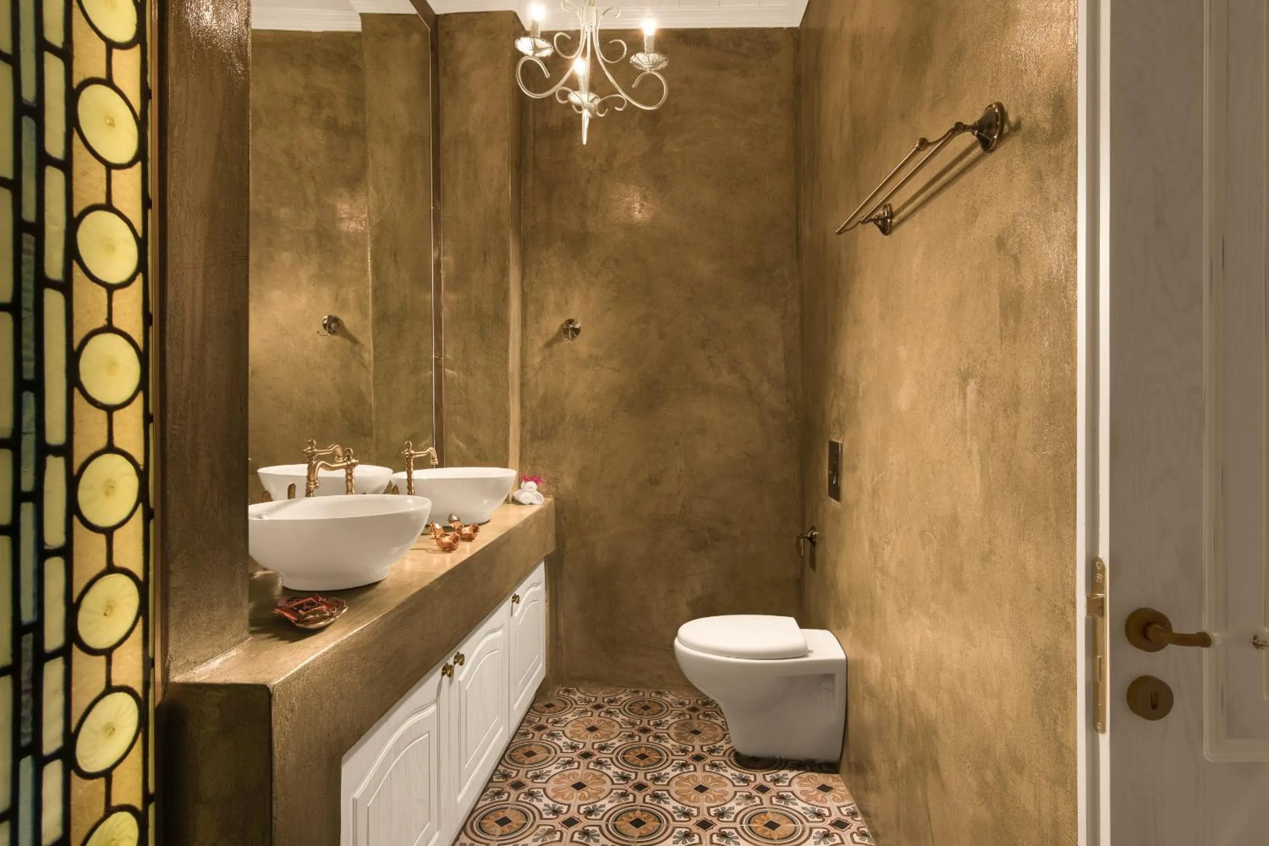 Bathroom in Cretan Renaissance