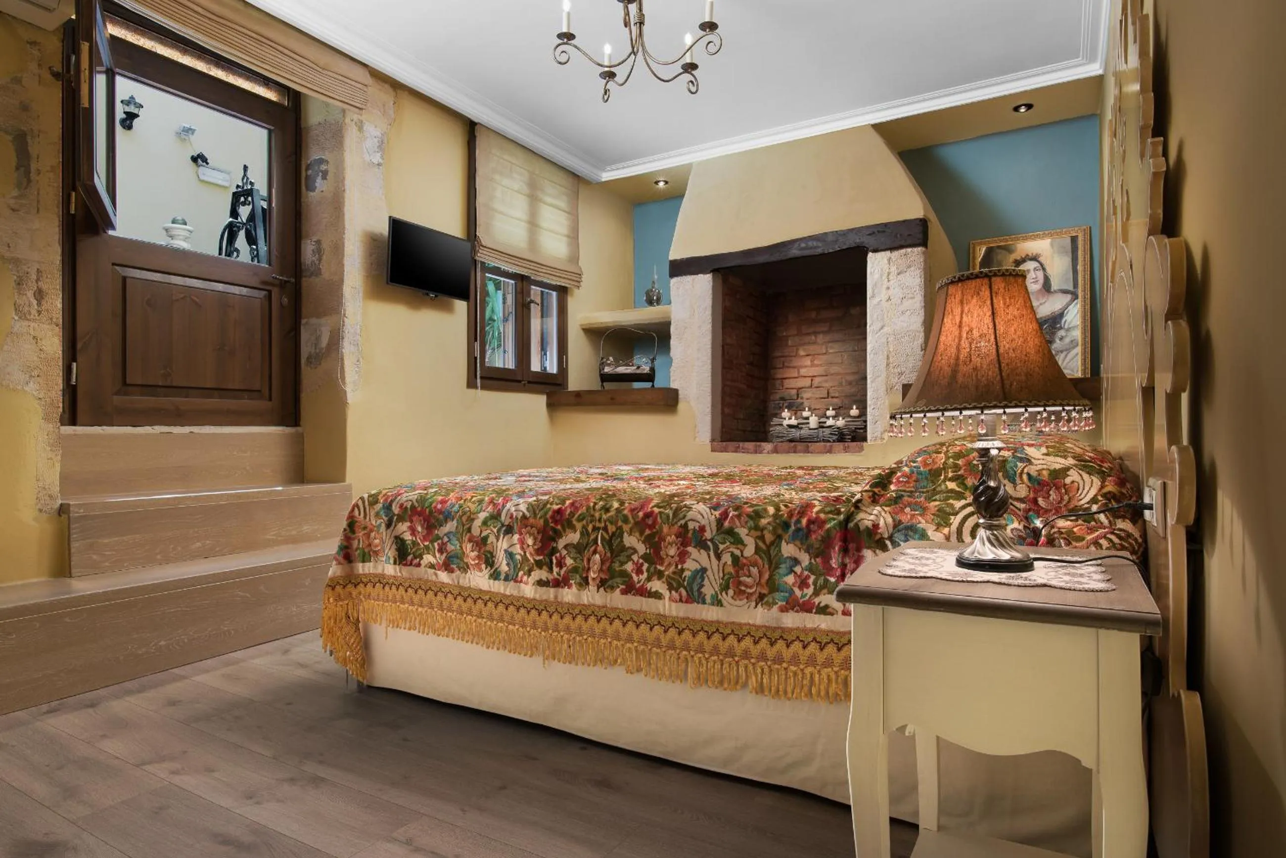 Photo of the whole room in Cretan Renaissance