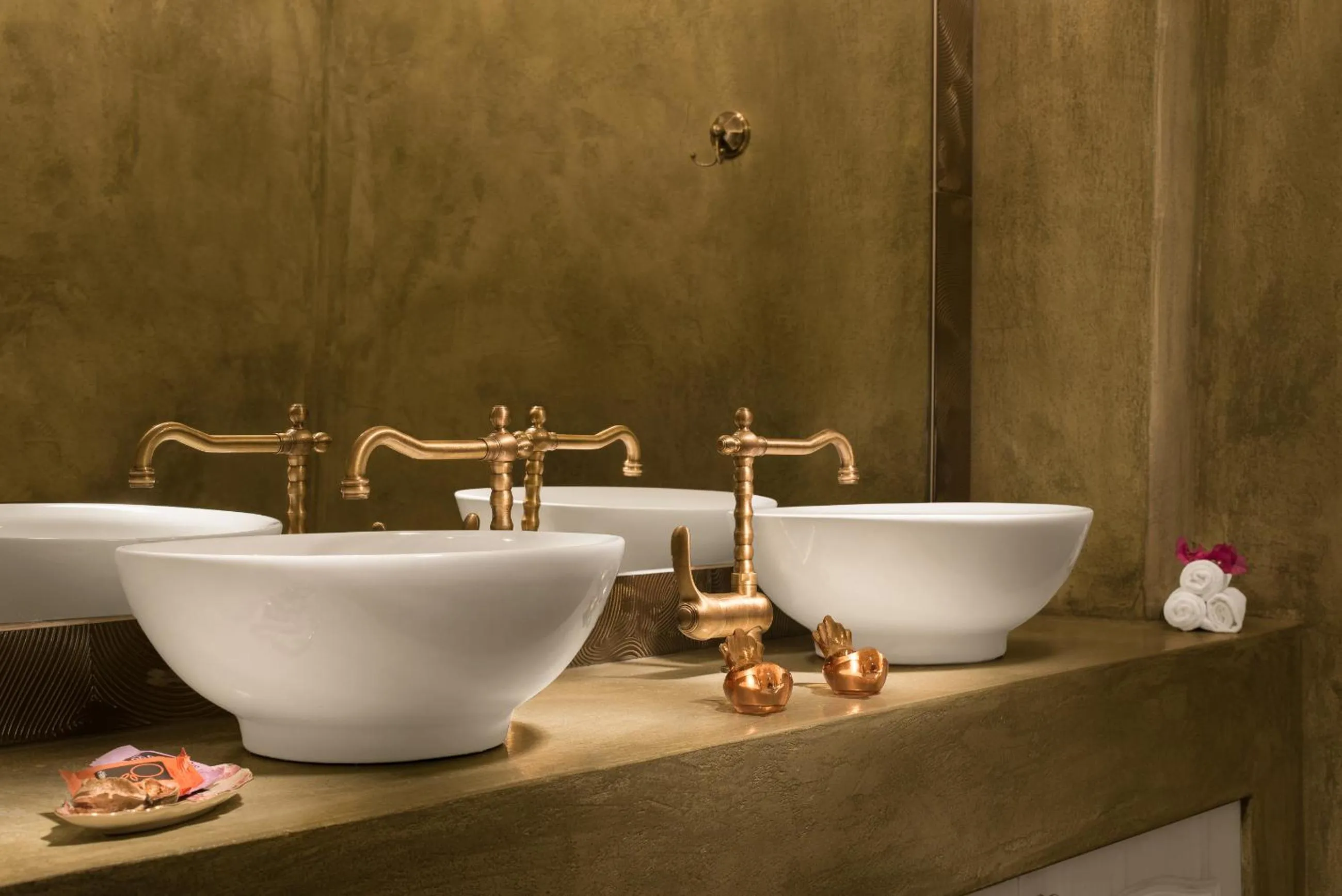 Bathroom in Cretan Renaissance