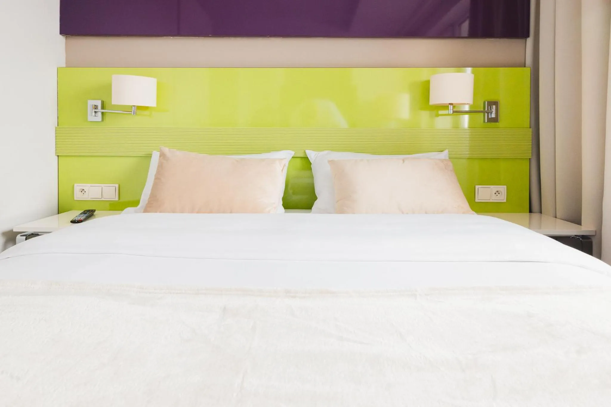 Photo of the whole room, Bed in METROPOL Hotel Katowice