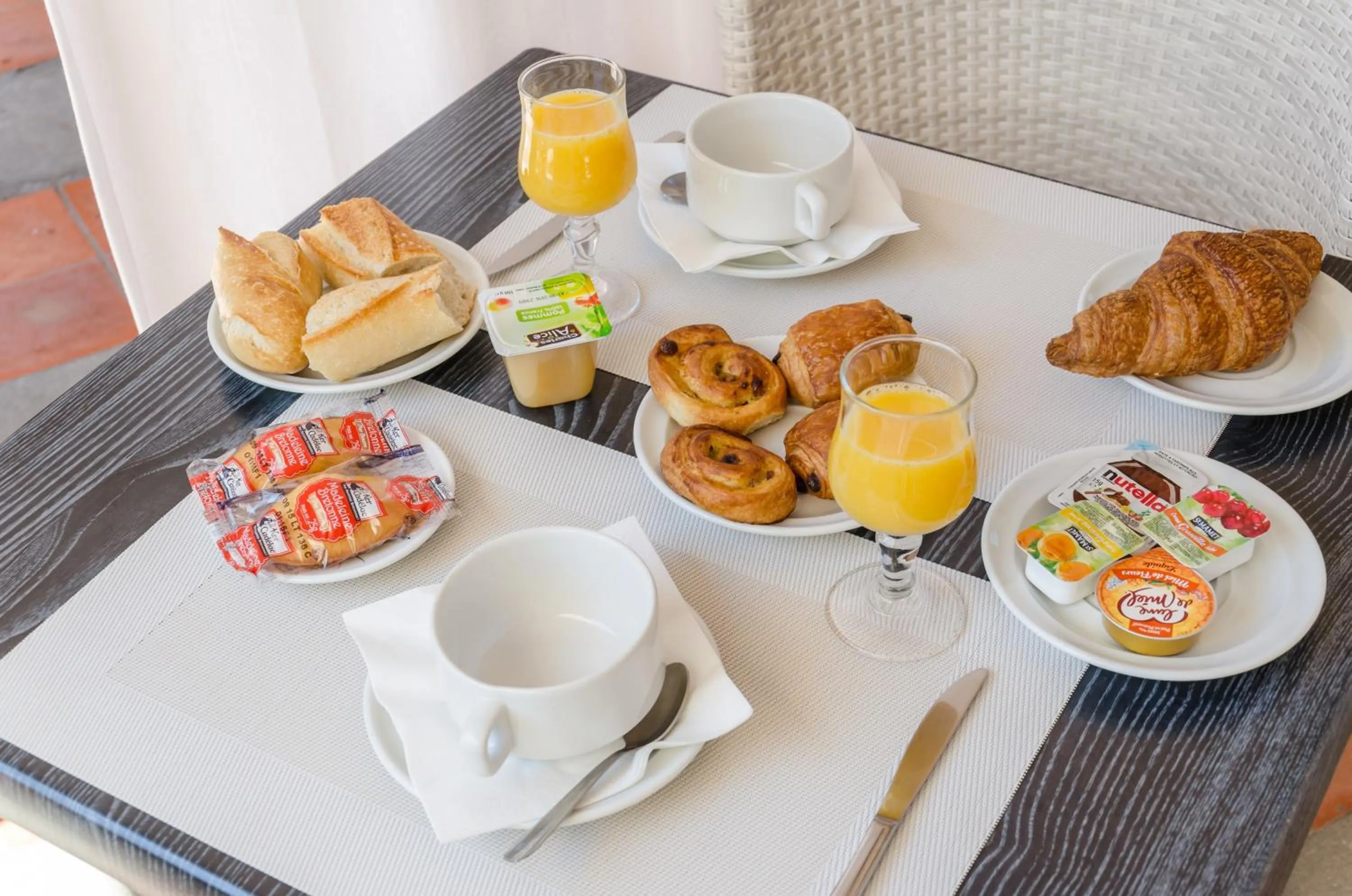 Day in LOGIS HOTELS - Hôtel et Restaurant L'Océana