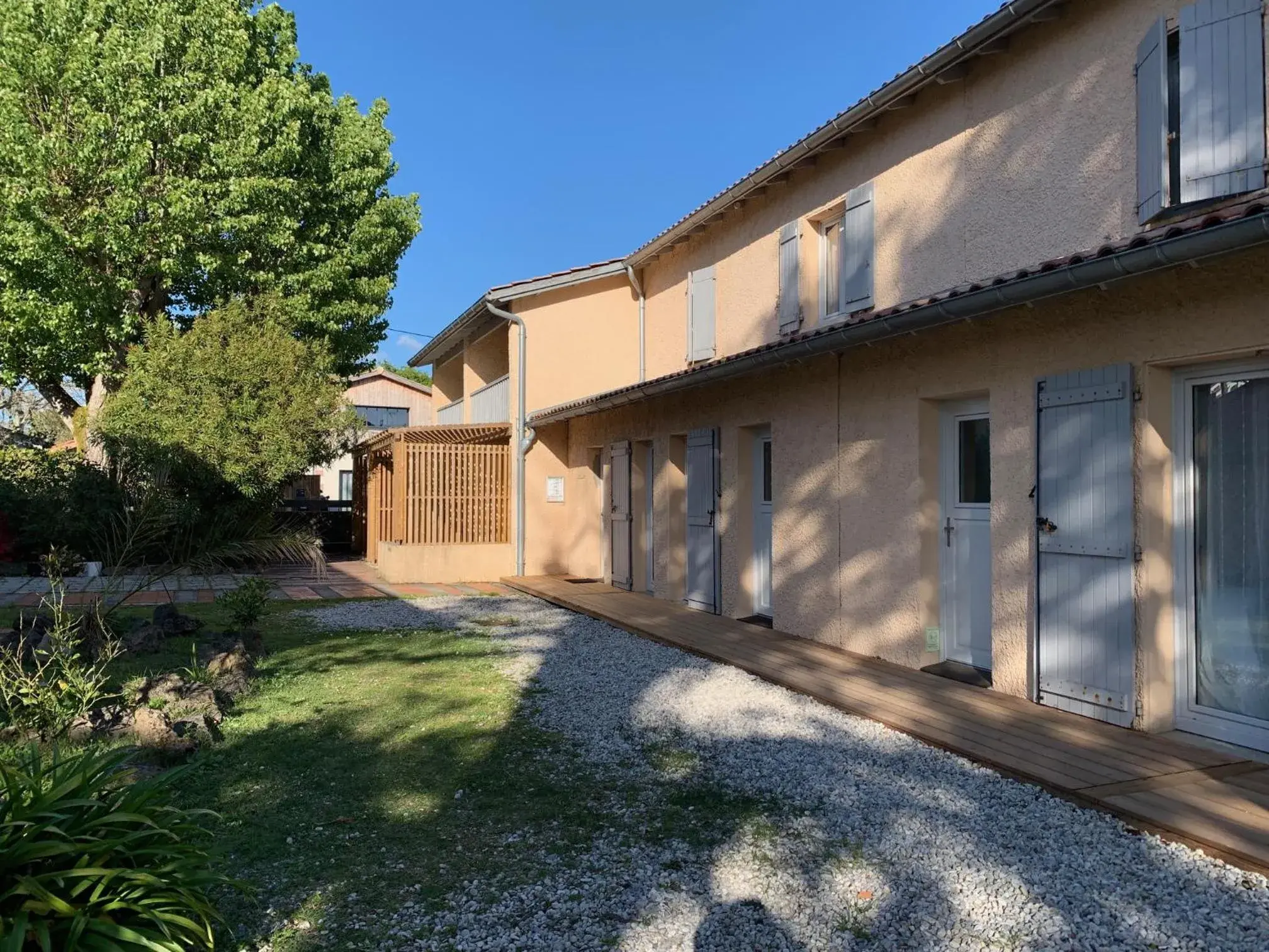 Two-Bedroom Apartment in LOGIS HOTELS - Hôtel et Restaurant L'Océana Two-Bedroom Apartment in LOGIS HOTELS - Hôtel et Restaurant L'Océana