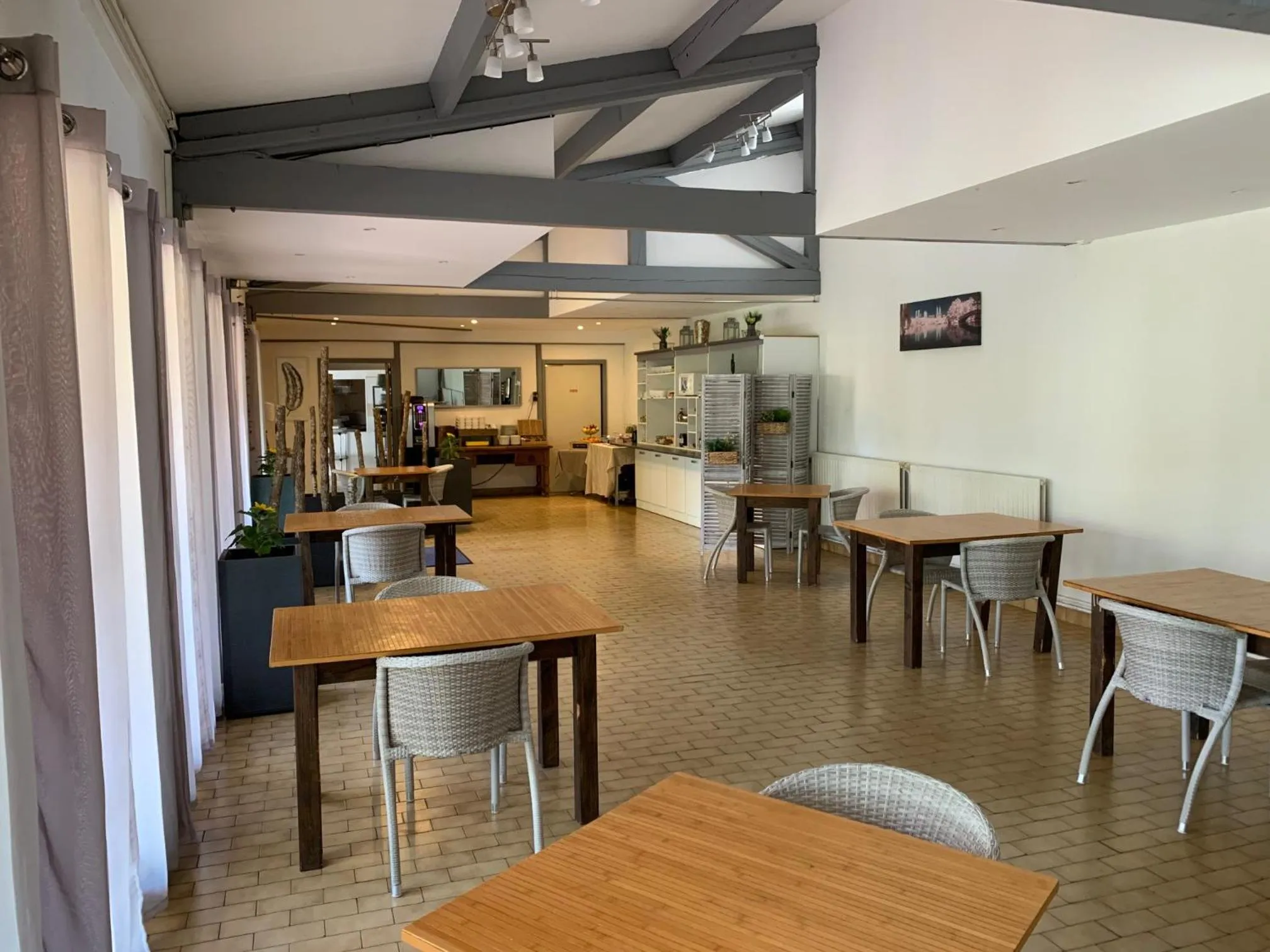 Breakfast in LOGIS HOTELS - Hôtel et Restaurant L'Océana