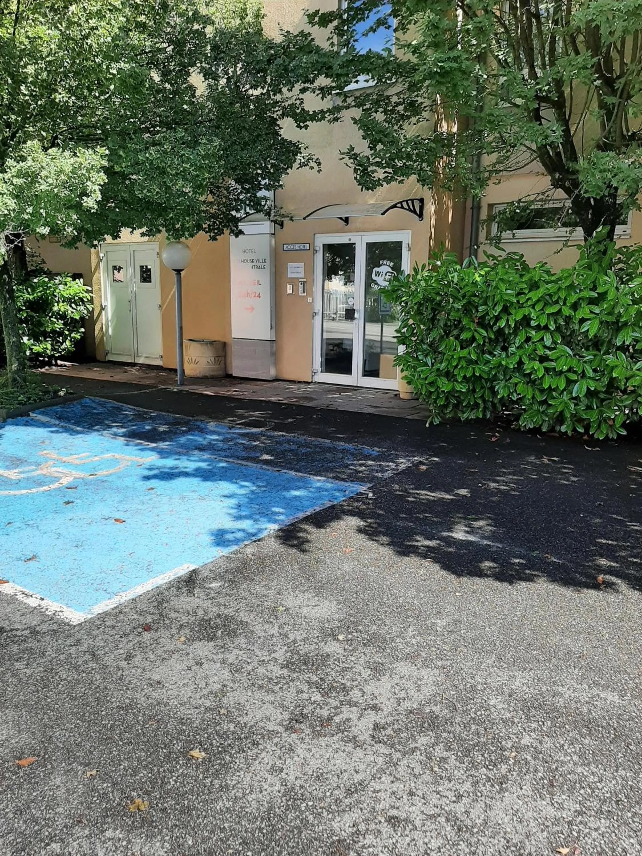 Parking in Brit Hotel Mulhouse Centre