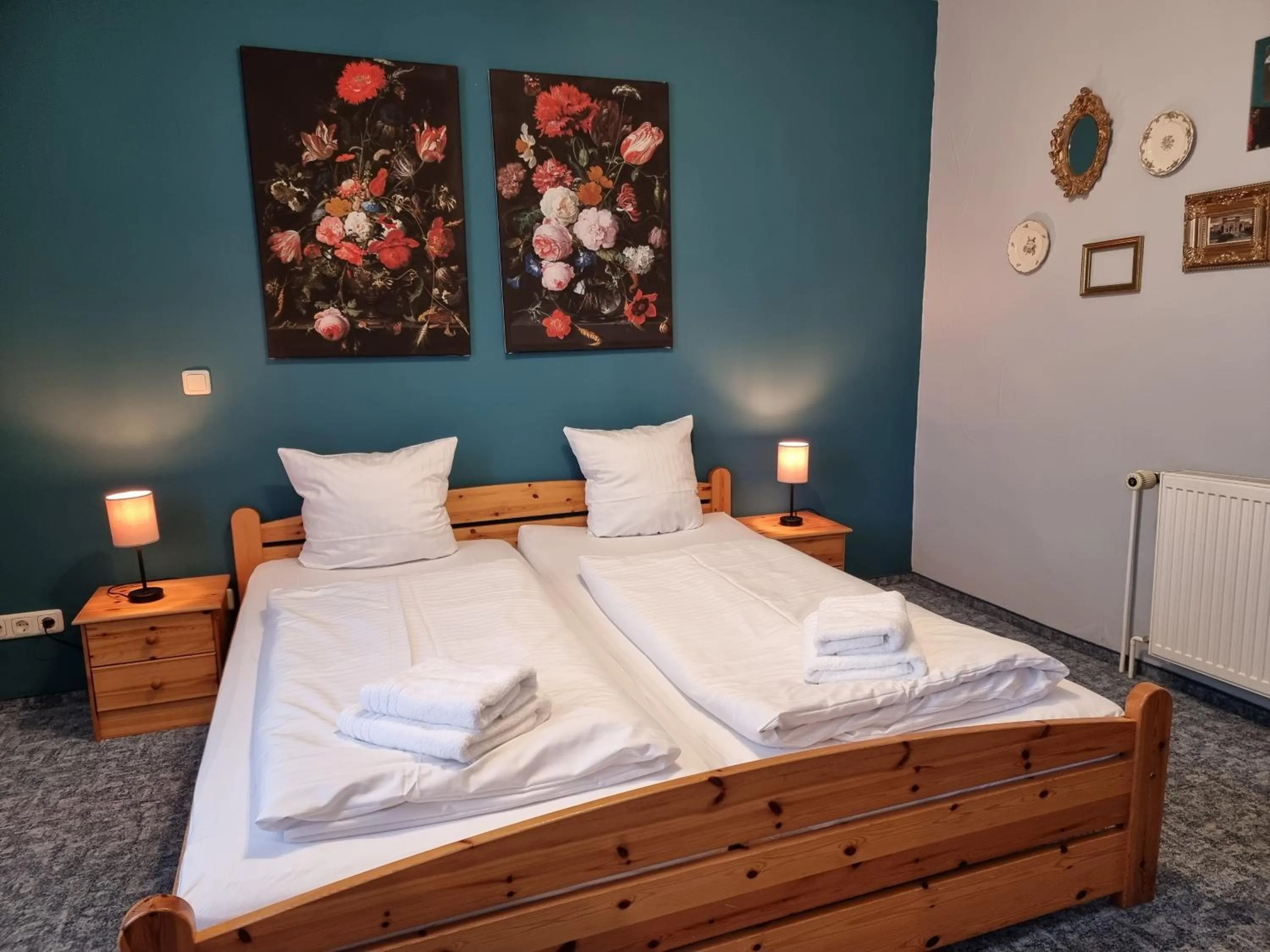 Photo of the whole room, Bed in Hotel Zur Luppbode