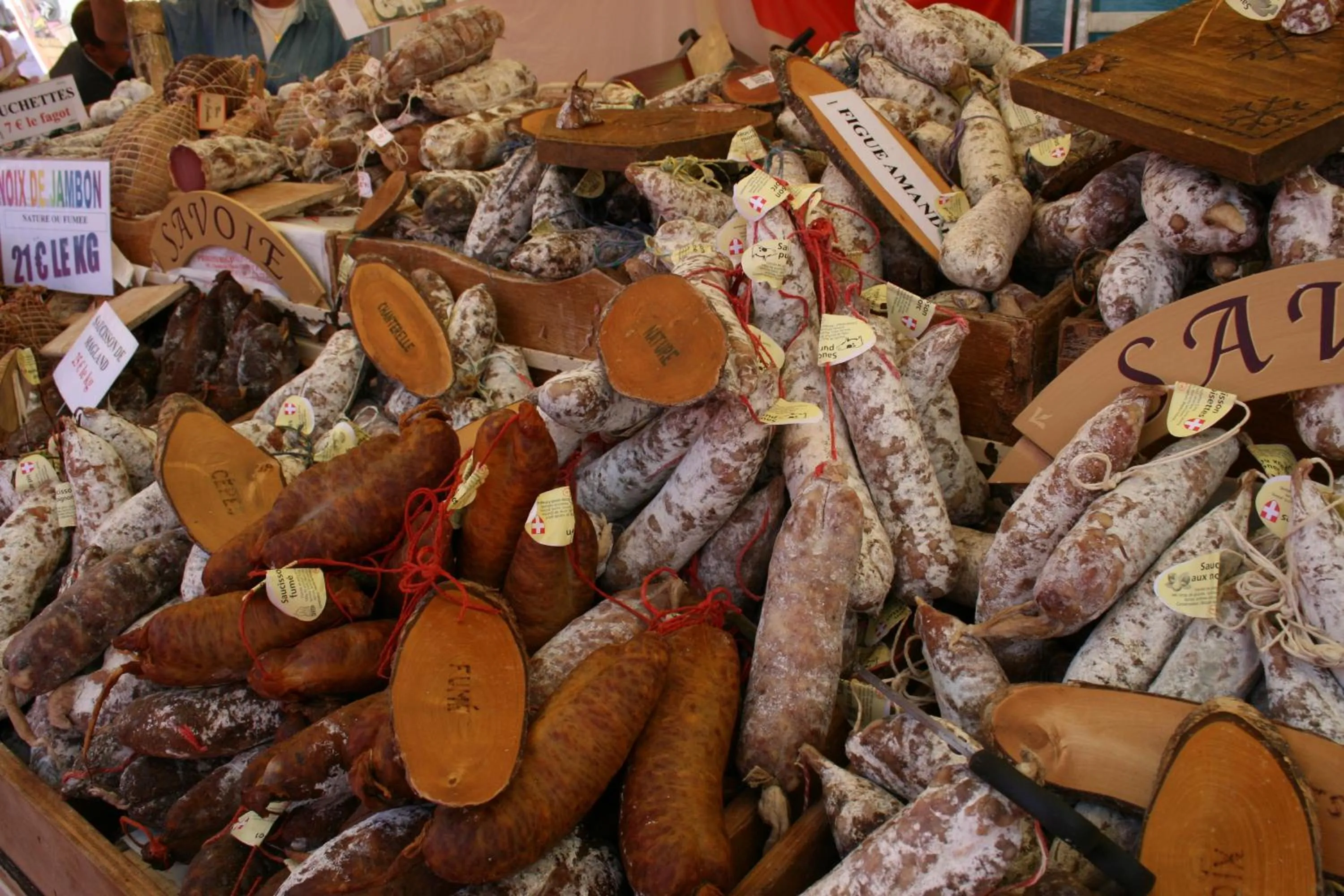 Decorative detail in La Croix de Savoie & Spa