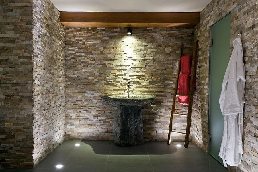 Spa and wellness centre/facilities in La Vallée Hôtel &Spa