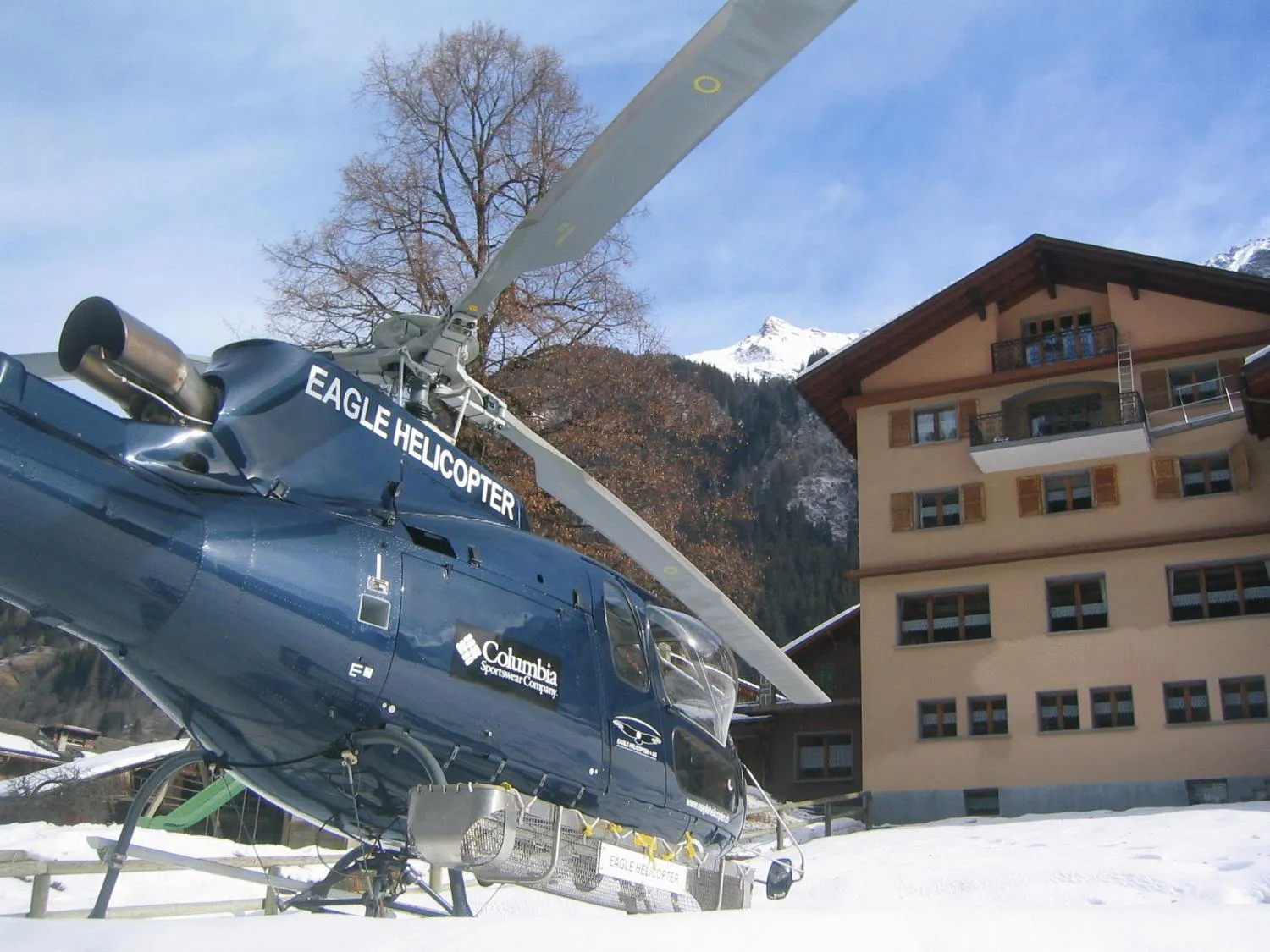 Facade/entrance in La Vallée Hôtel &Spa