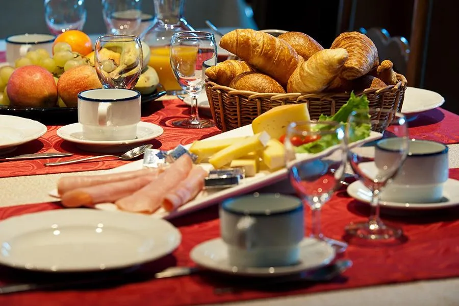 Restaurant/places to eat in La Vallée Hôtel &Spa