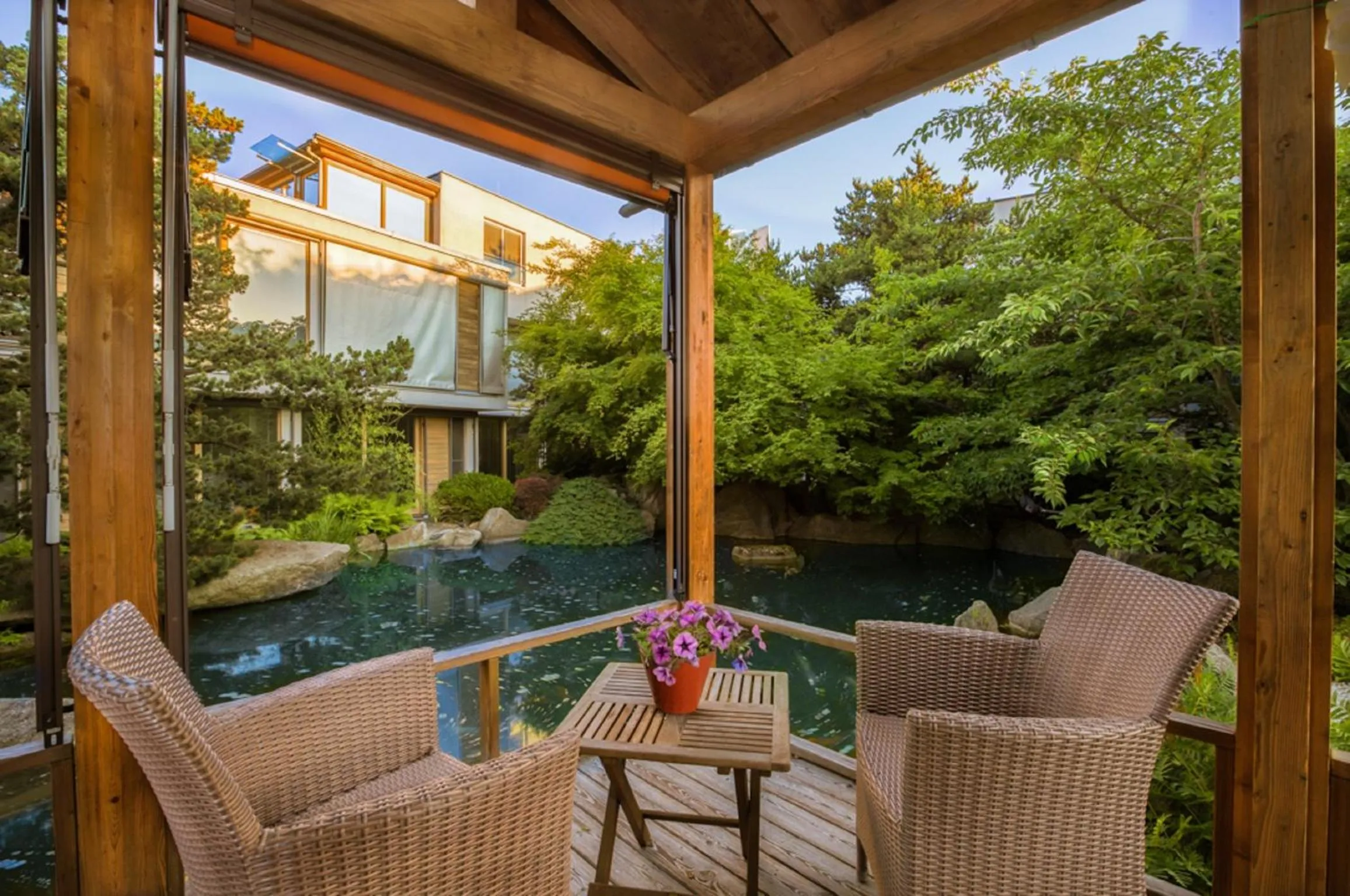 Patio in Hotel Schindlerhof