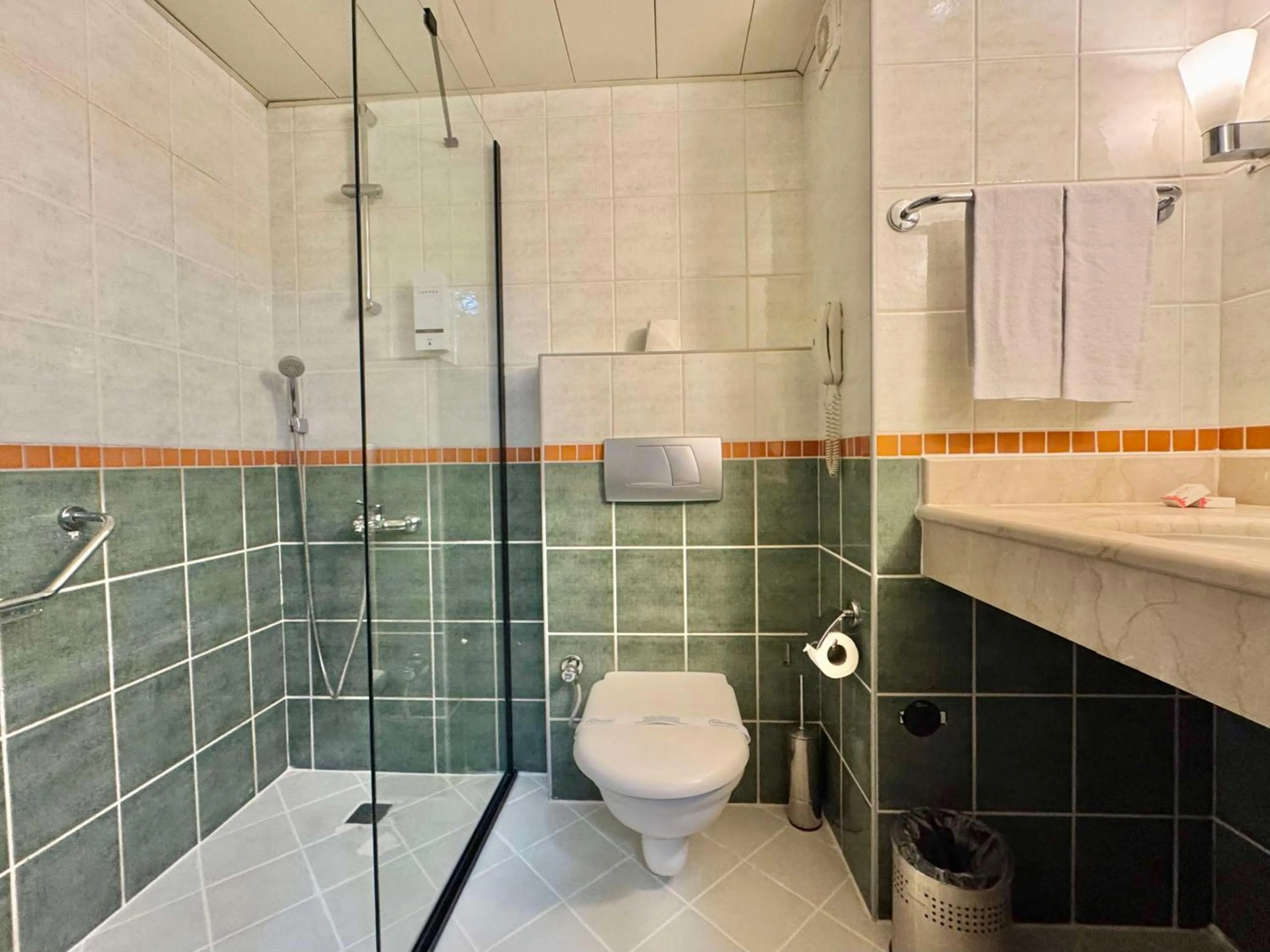 Bathroom in Best Western Plus Khan Hotel