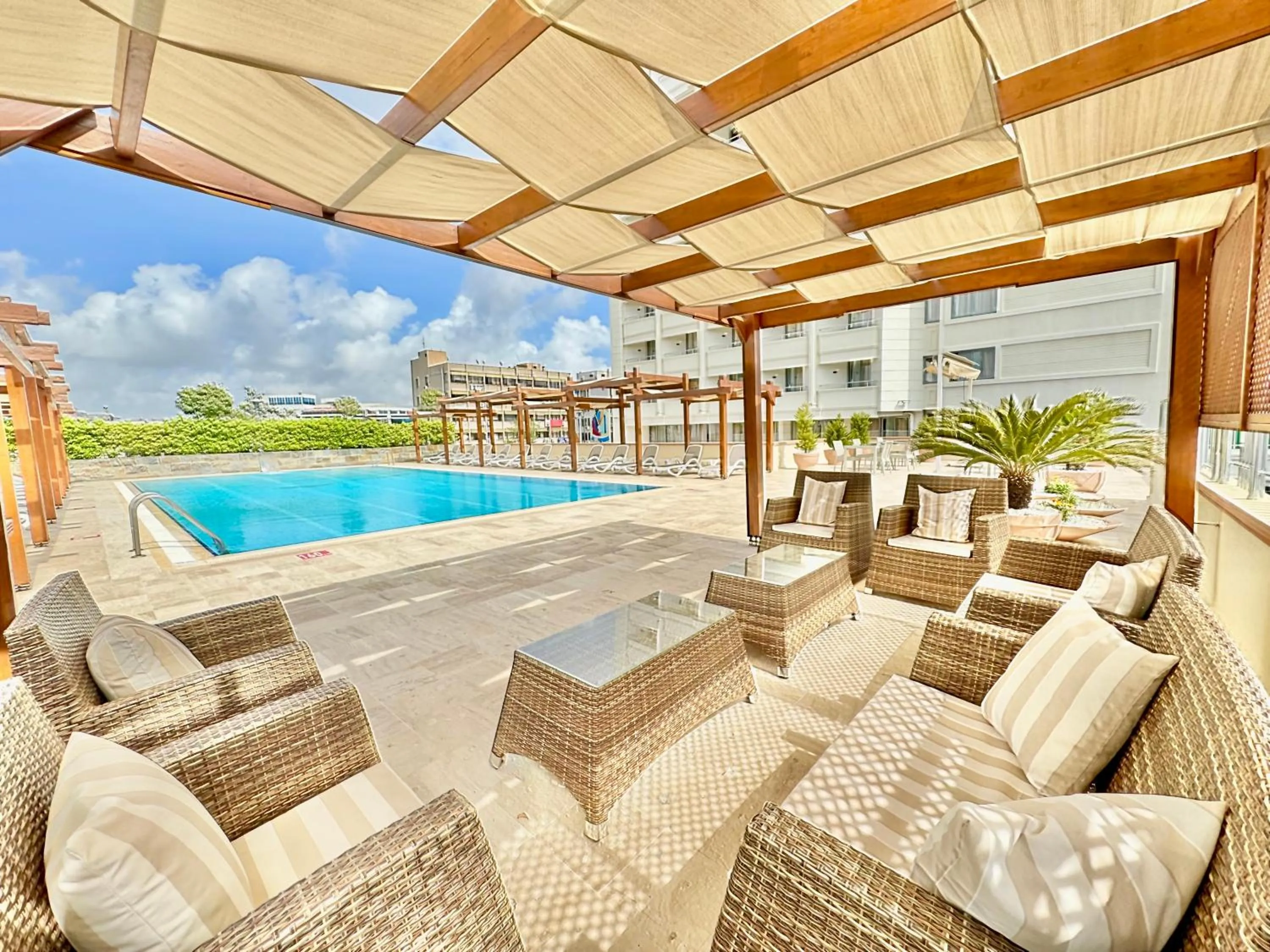 Day in Best Western Plus Khan Hotel