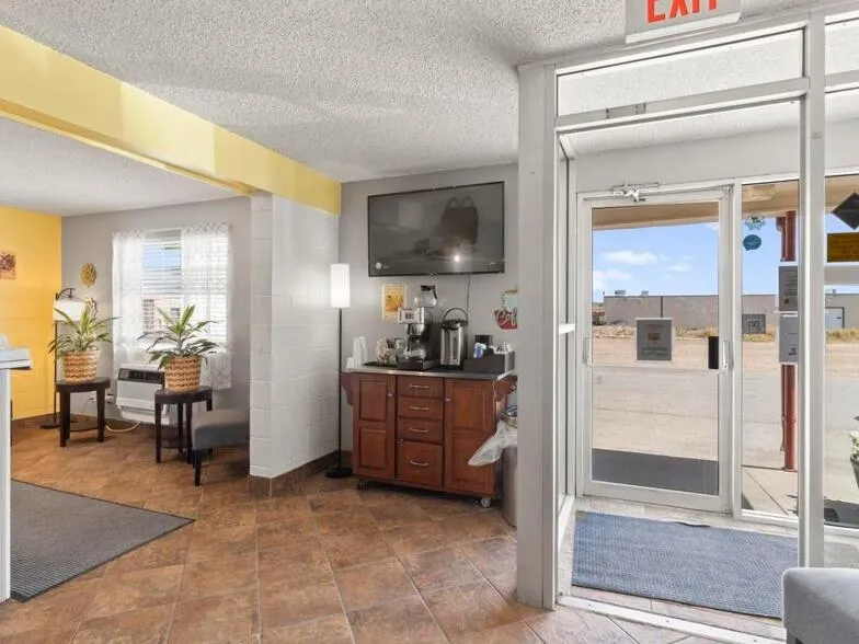 Lobby or reception in 1st Choice Inn of Rawlins