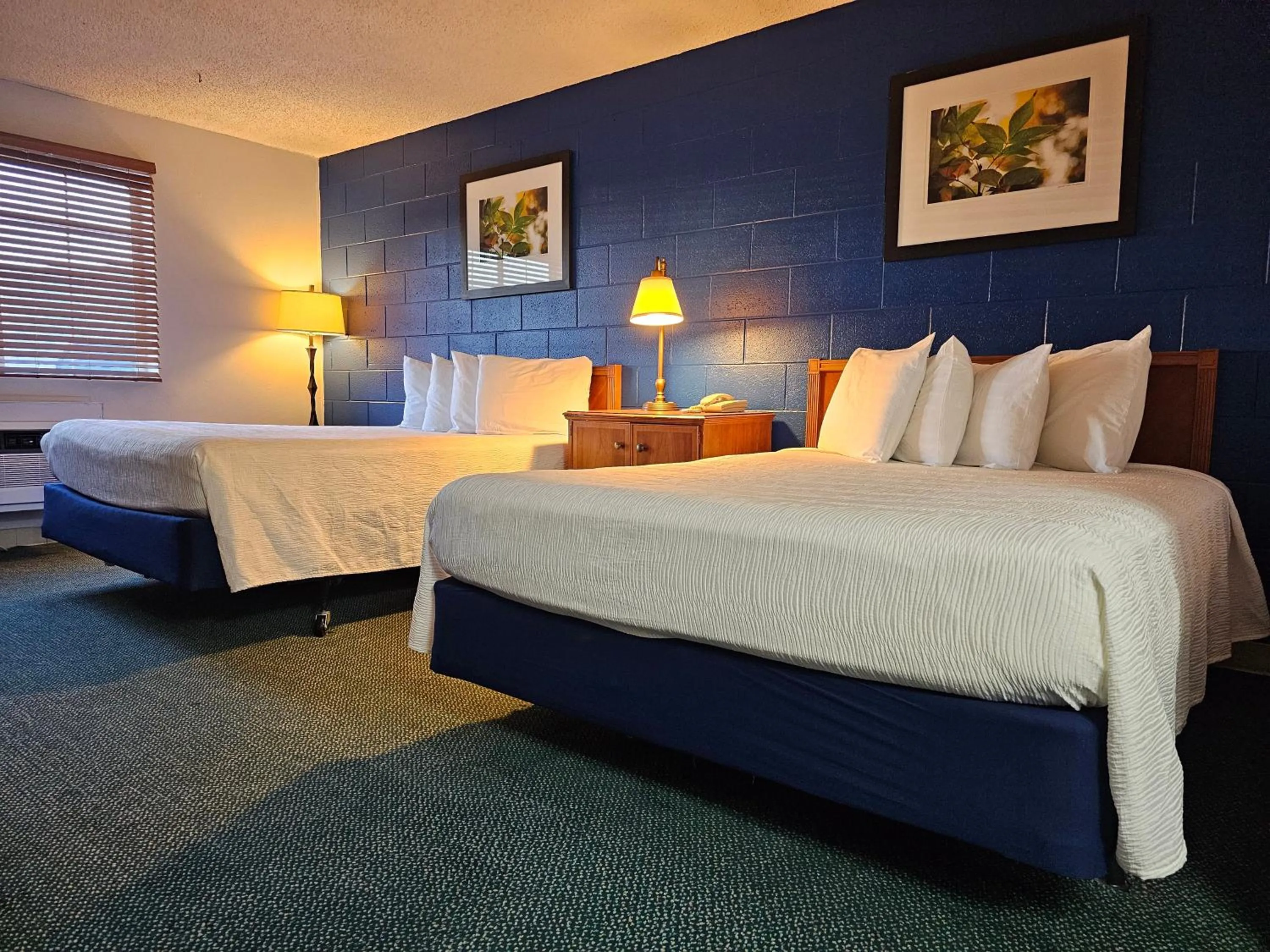 Bedroom, Bed in 1st Choice Inn of Rawlins