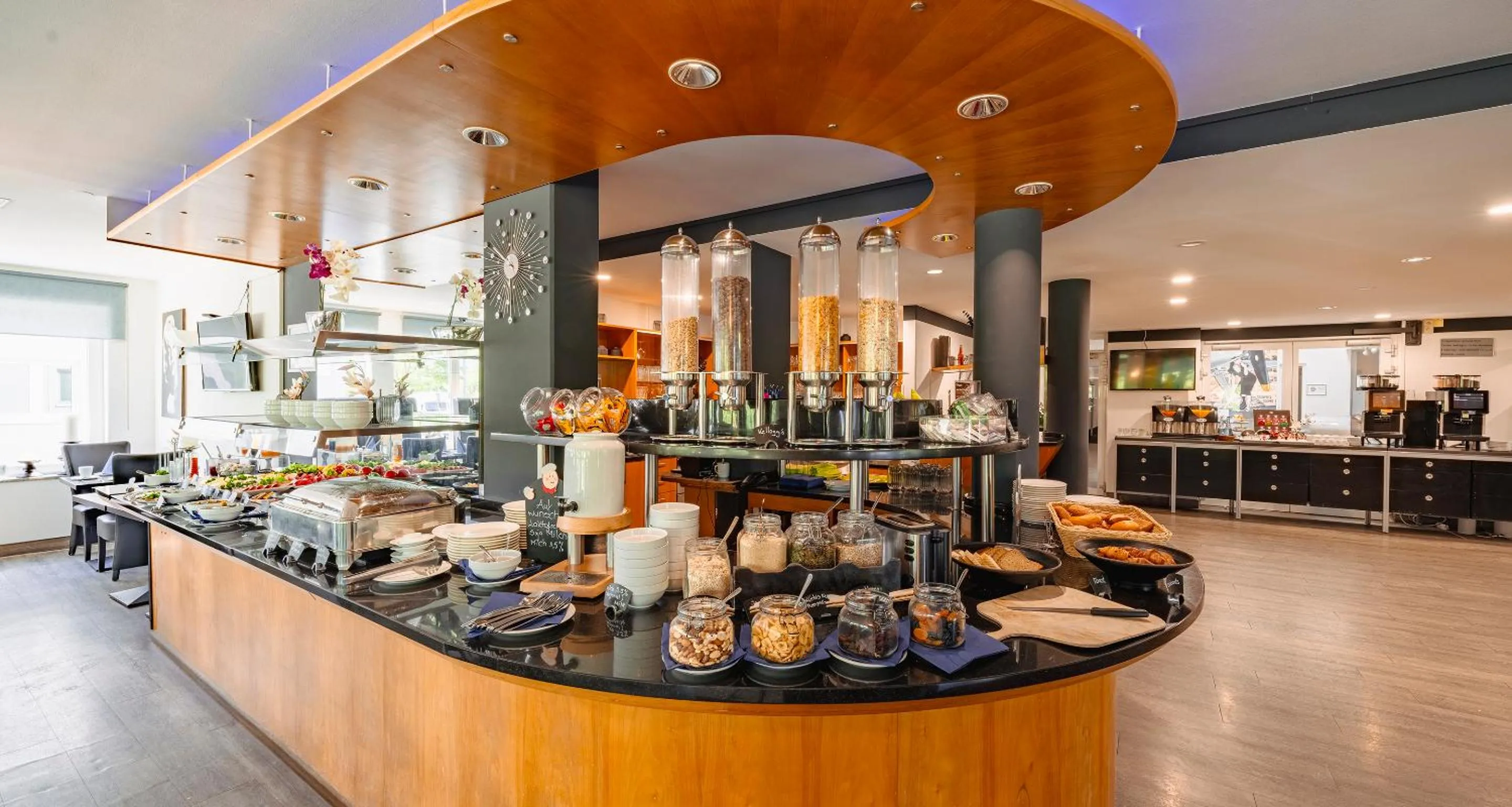 Buffet breakfast in PLAZA INN Stuttgart Airport Messe