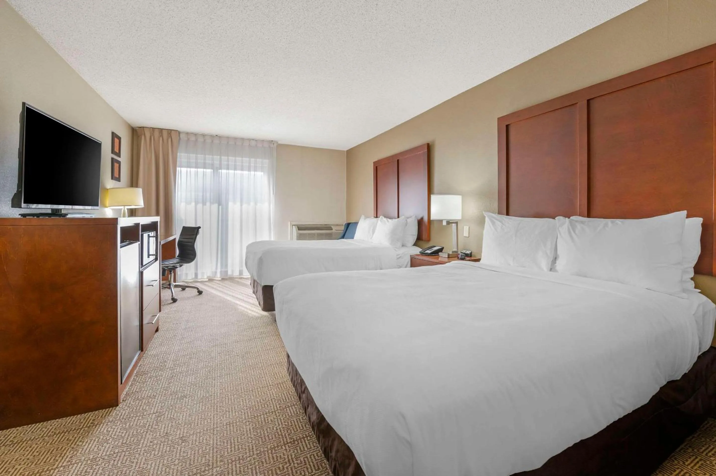 Bedroom, Bed in Comfort Inn & Suites Indianapolis Northwest - College Park