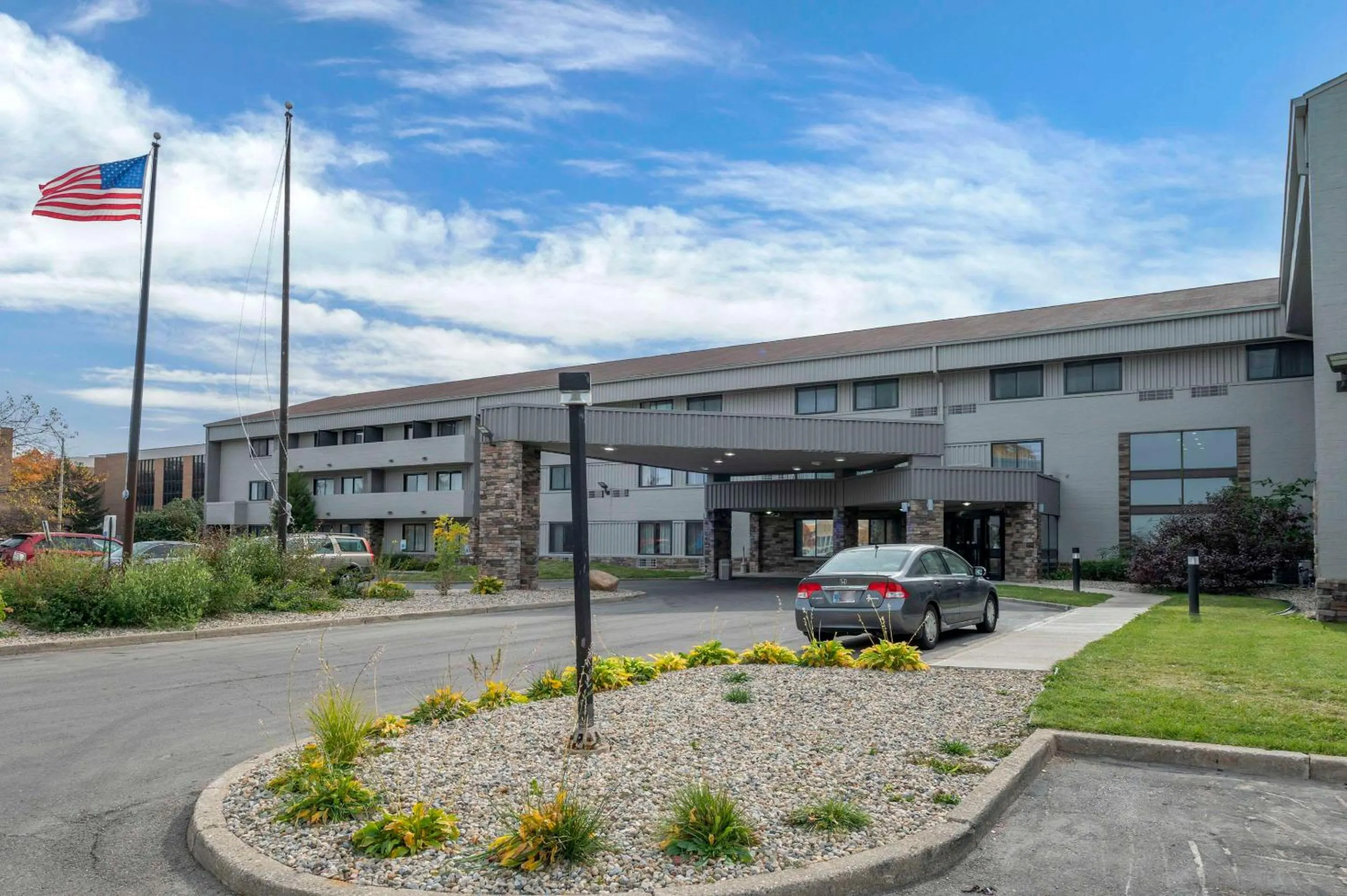 Property building in Comfort Inn & Suites North at the Pyramids