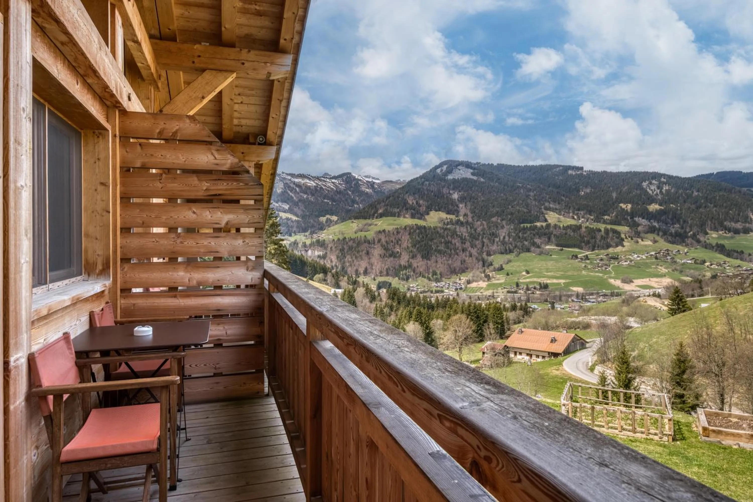 Natural landscape in Flocons de Sel - Relais & Chateaux