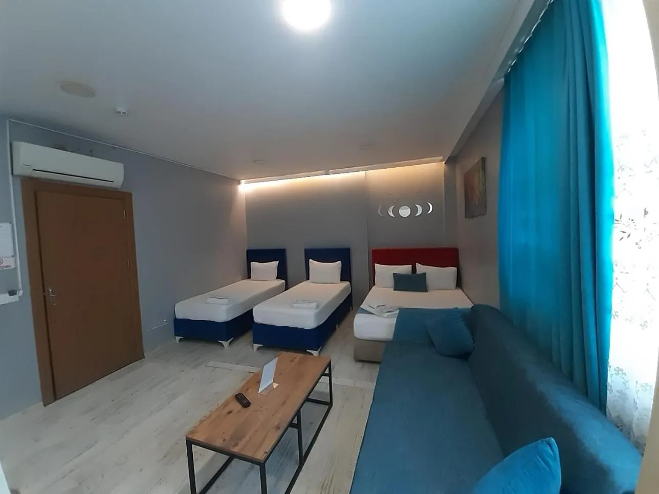 Bed in 216 Turkuaz Suit