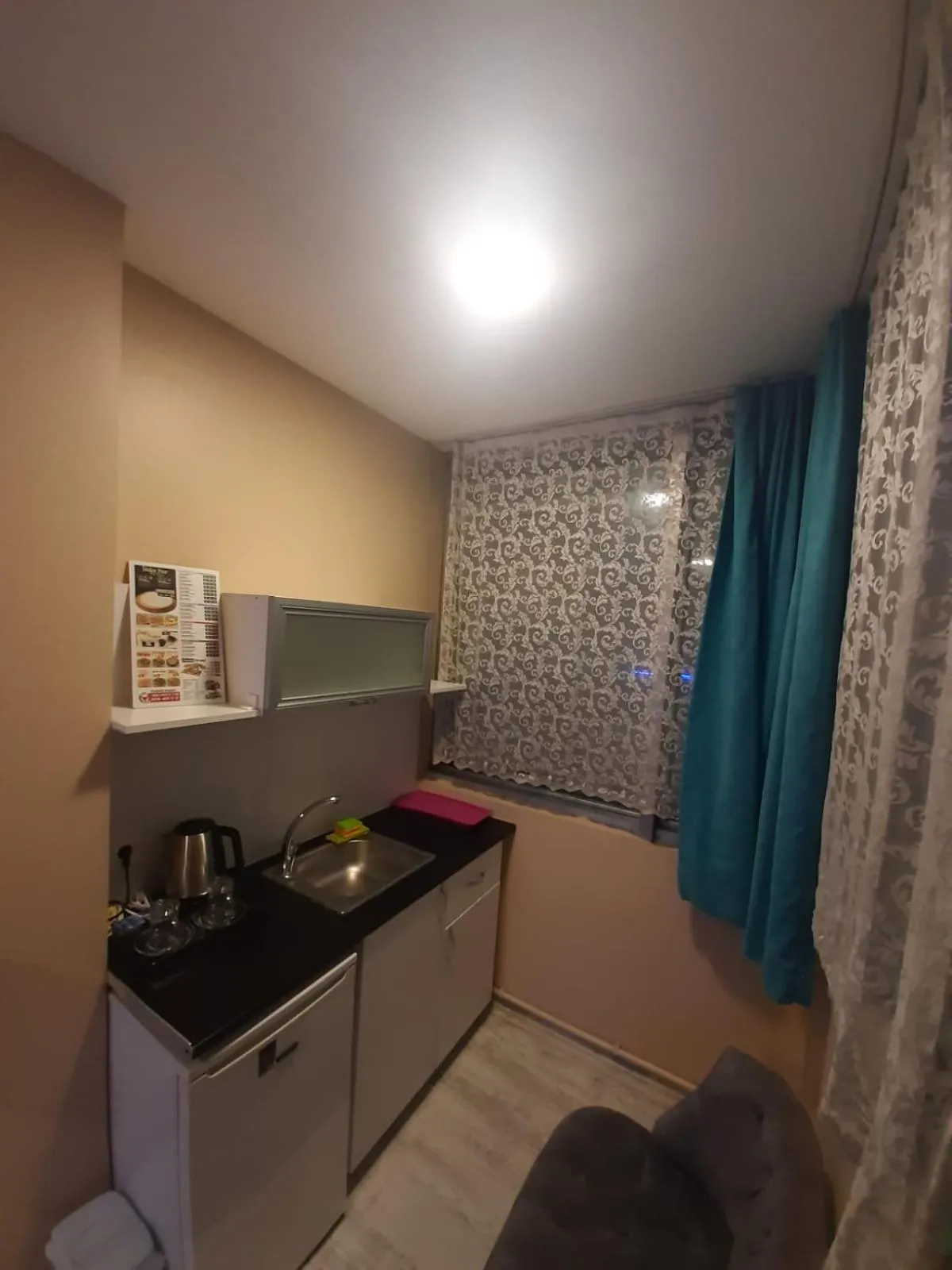 Kitchen or kitchenette in 216 Turkuaz Suit