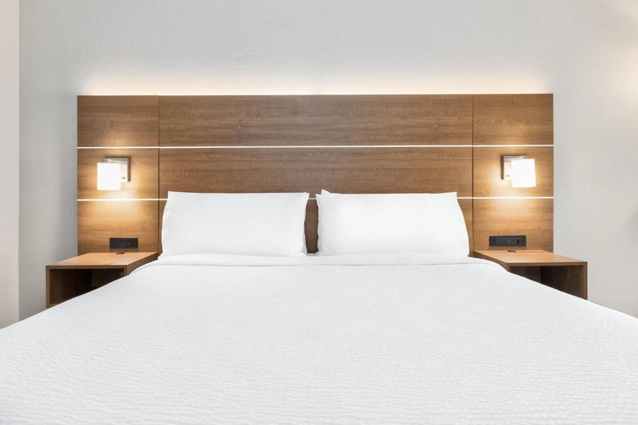 Photo of the whole room, Bed in Holiday Inn Express Hotel & Suites Amarillo South by IHG