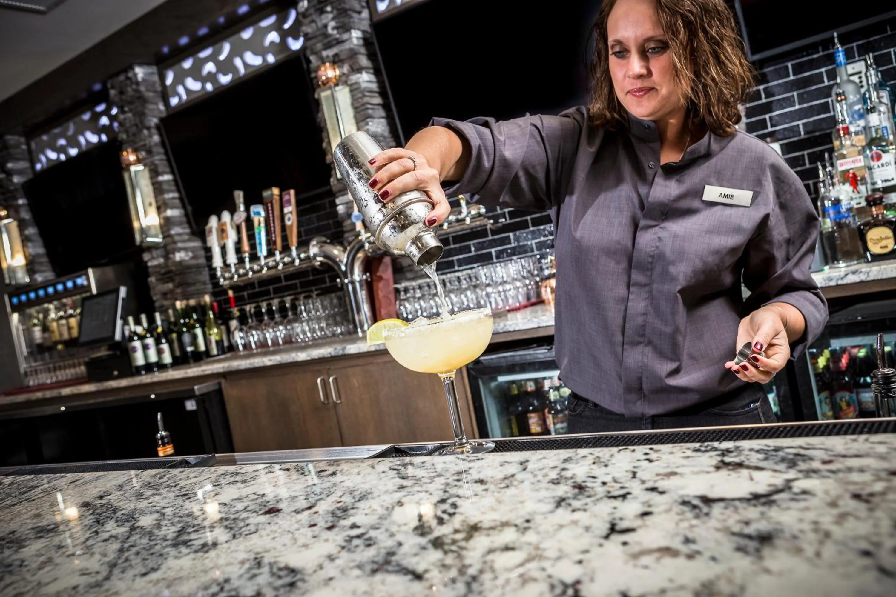 Lounge or bar in Radisson Hotel & Conference Center Coralville - Iowa City