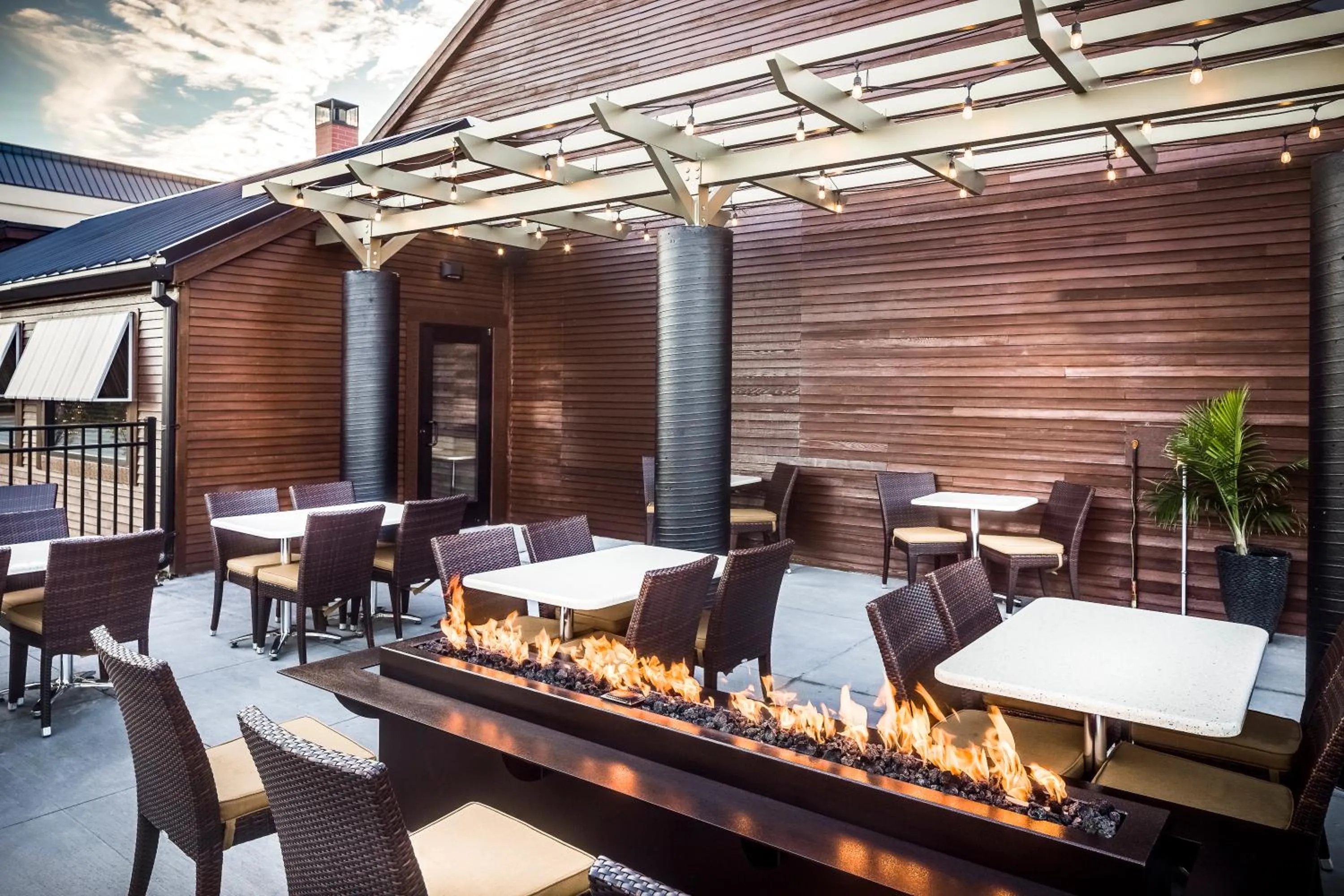 Patio in Radisson Hotel & Conference Center Coralville - Iowa City