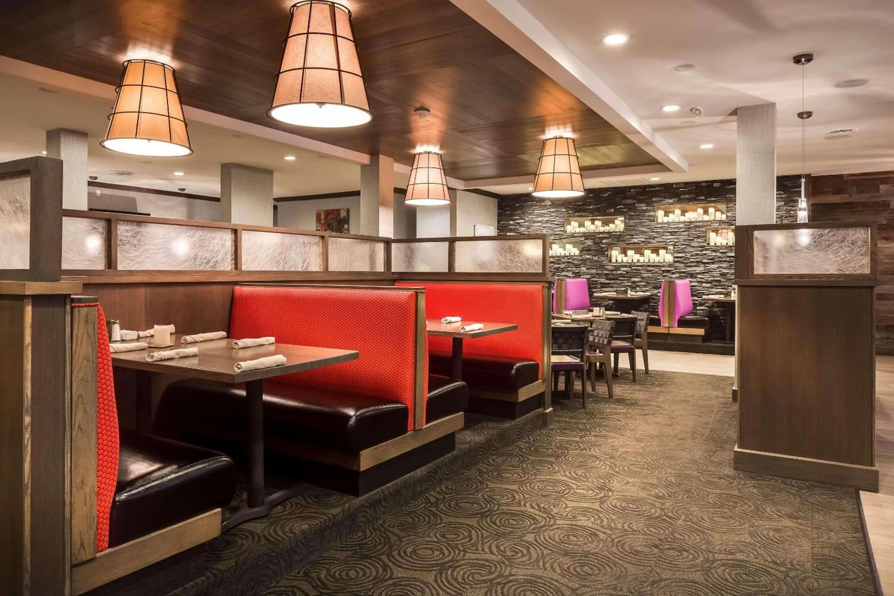 Restaurant/places to eat in Radisson Hotel & Conference Center Coralville - Iowa City