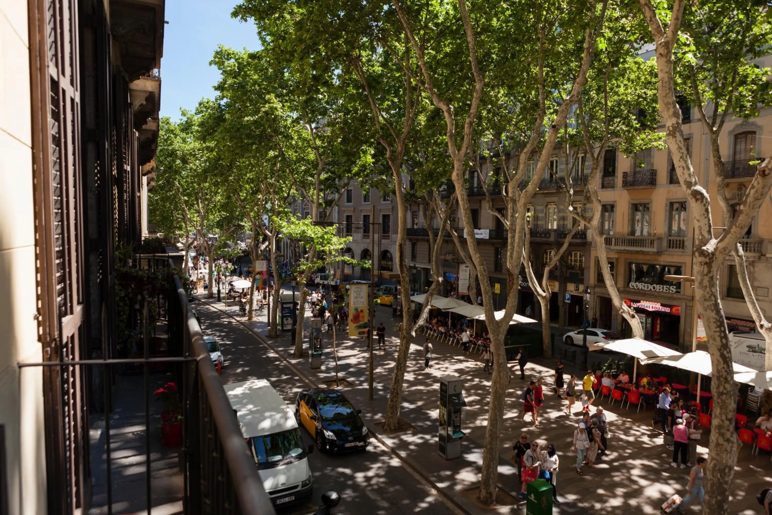 Day in Ramblas Apartments
