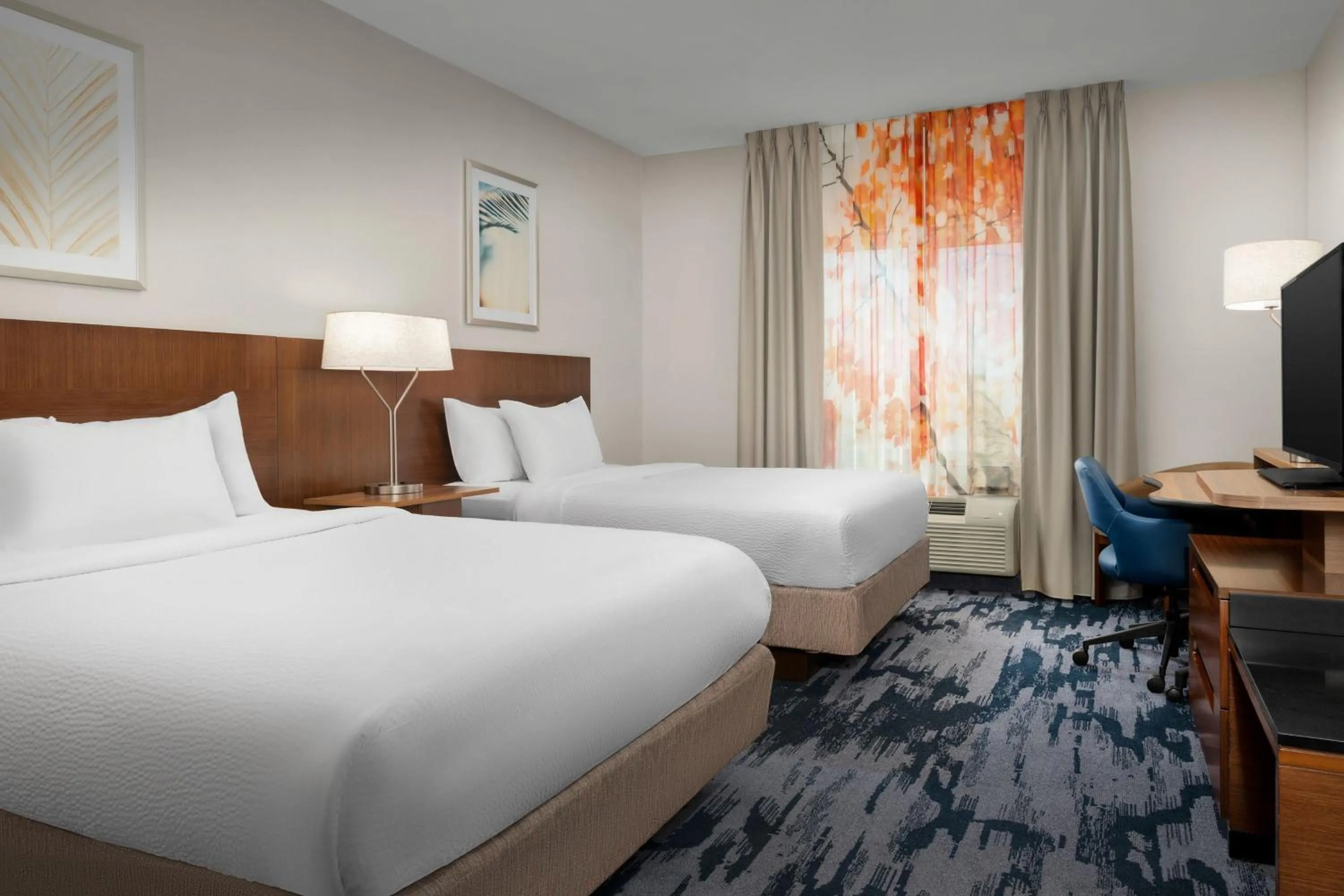 Photo of the whole room, Bed in Fairfield Inn & Suites by Marriott Panama City Beach