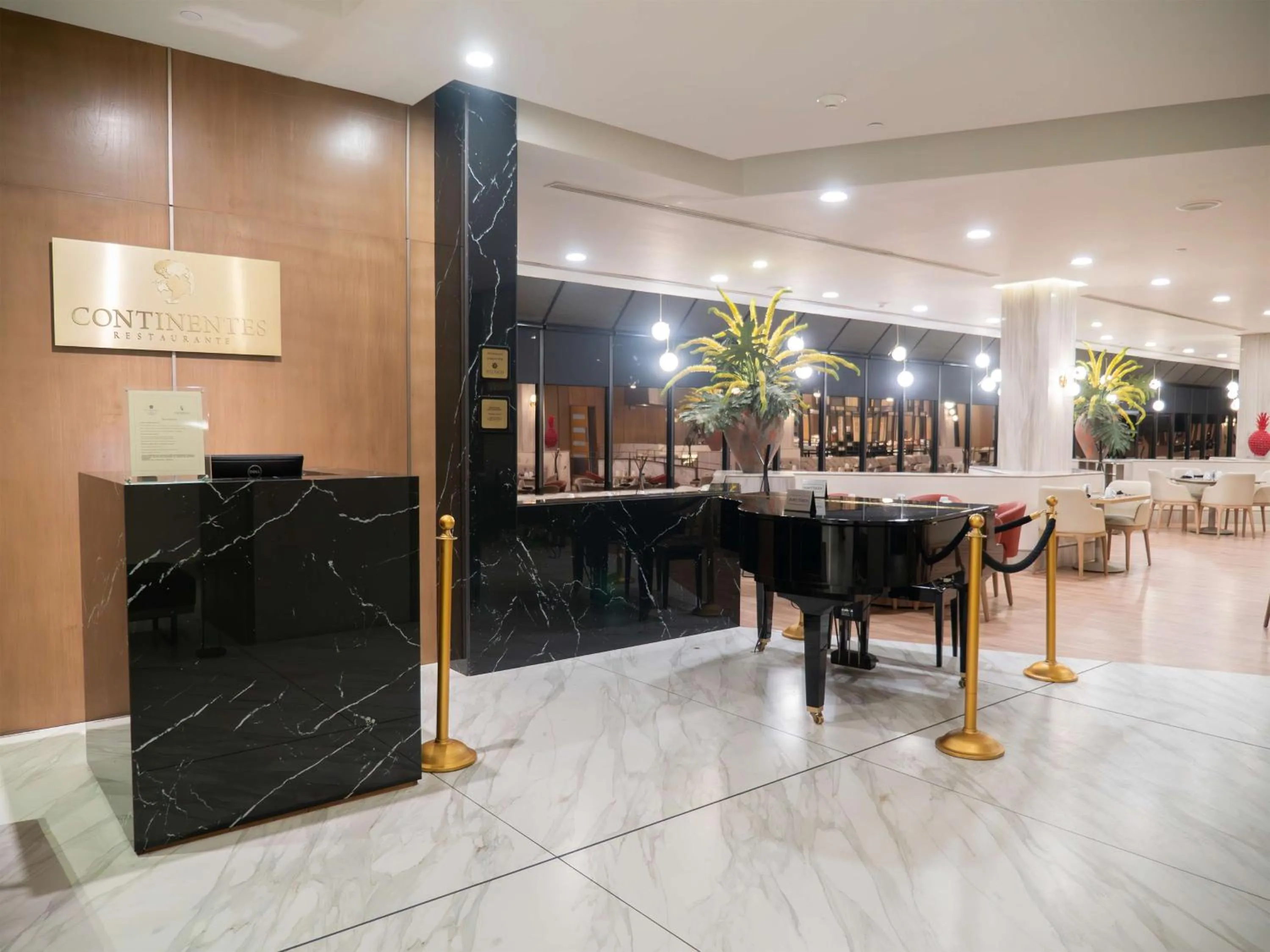 Restaurant/places to eat in MS Milenium Monterrey Curio Collection by Hilton