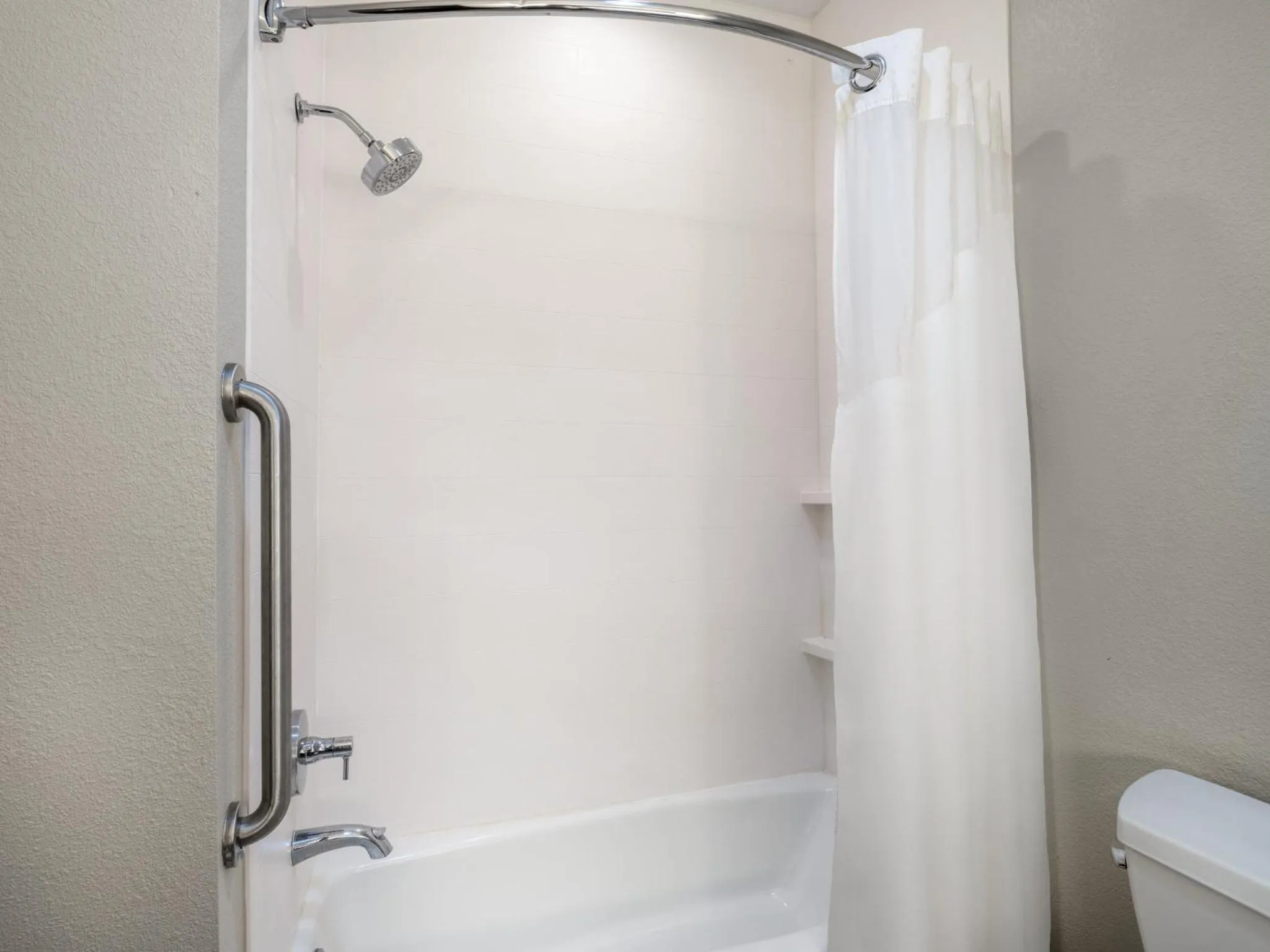 Bathroom in Holiday Inn Express Hotel & Suites Beaumont Northwest by IHG