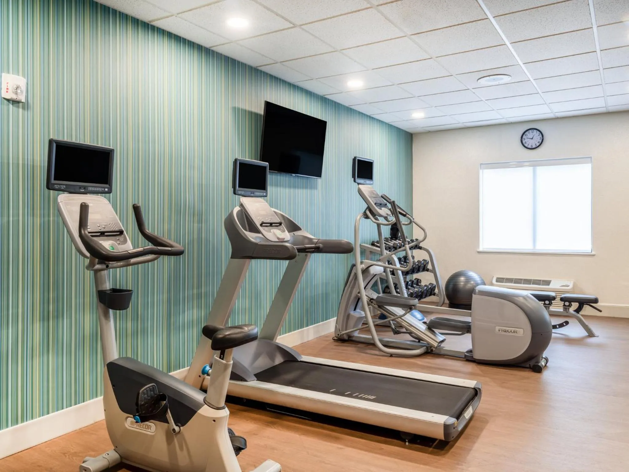 Fitness centre/facilities in Holiday Inn Express Hotel & Suites Beaumont Northwest by IHG