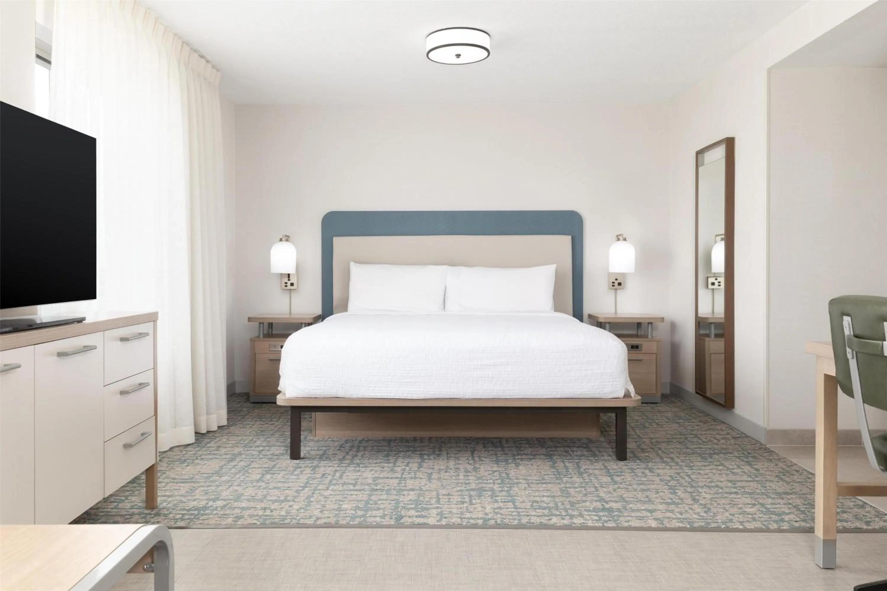 Bed in Homewood Suites by Hilton Baltimore - Arundel Mills
