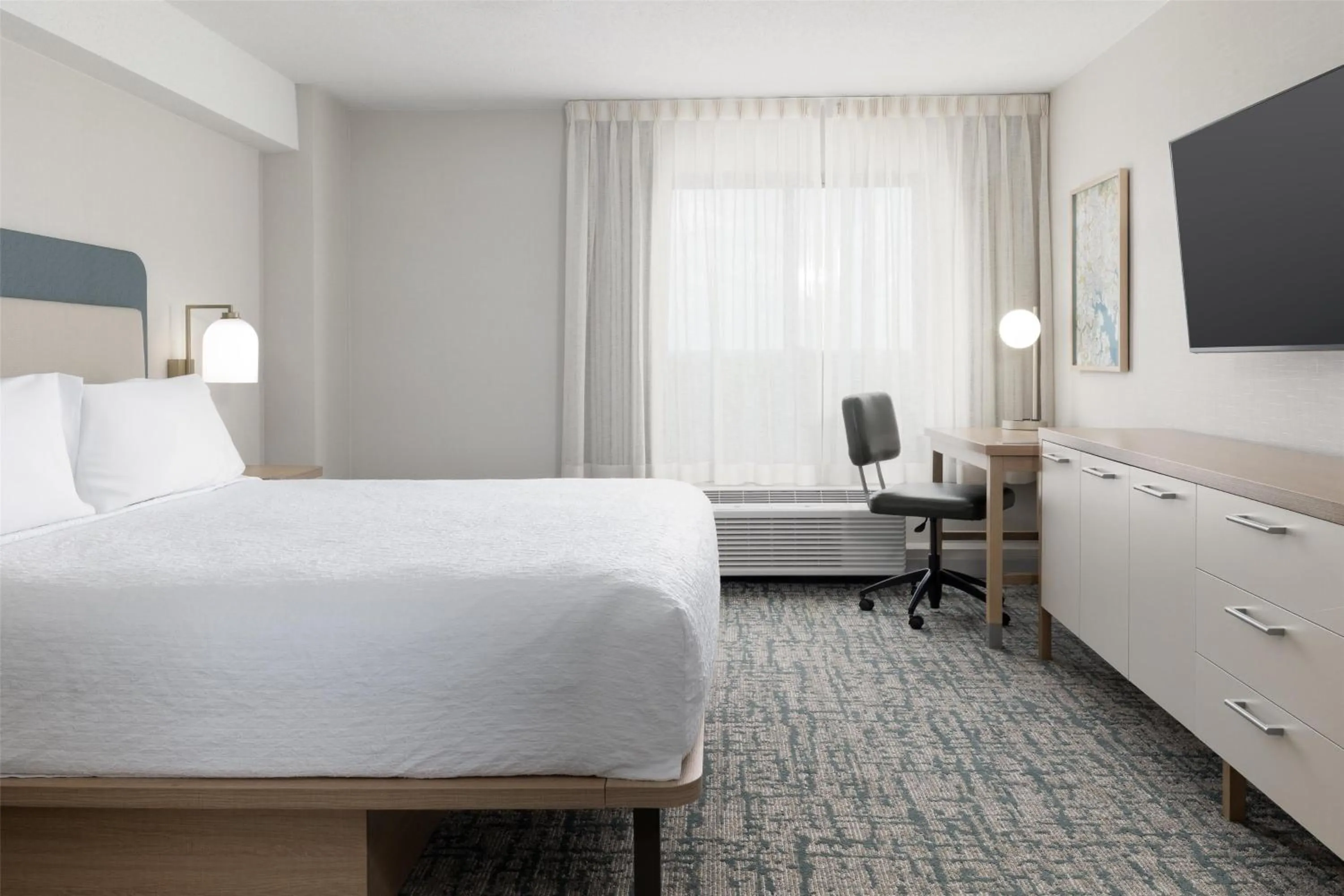 Bed in Homewood Suites by Hilton Baltimore - Arundel Mills