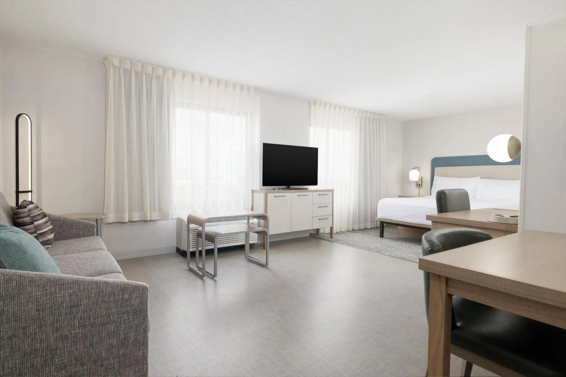 Guests, Bed in Homewood Suites by Hilton Baltimore - Arundel Mills