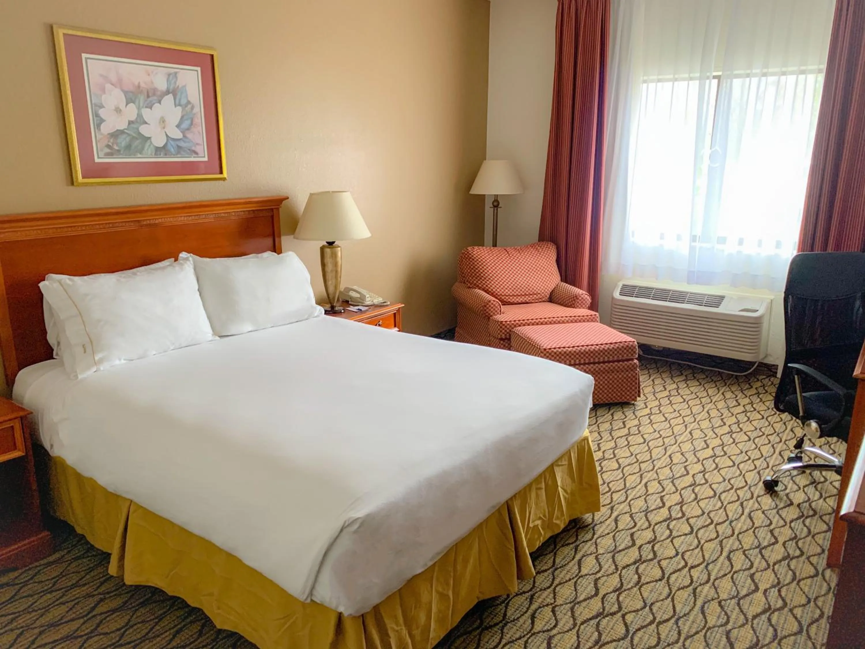 Bed in Baymont by Wyndham Chelsea