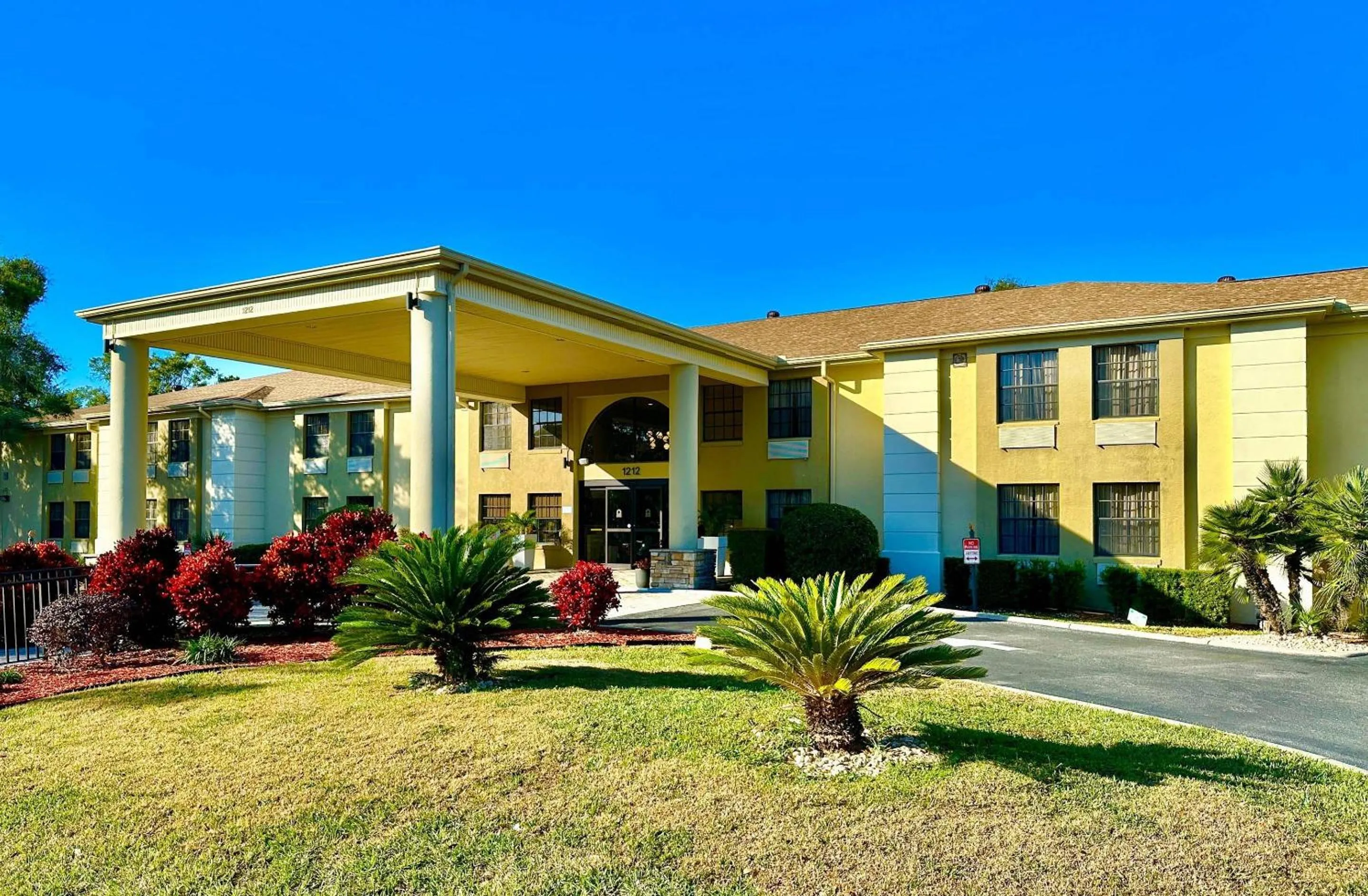 Property building in Comfort Inn Ocala Silver Springs