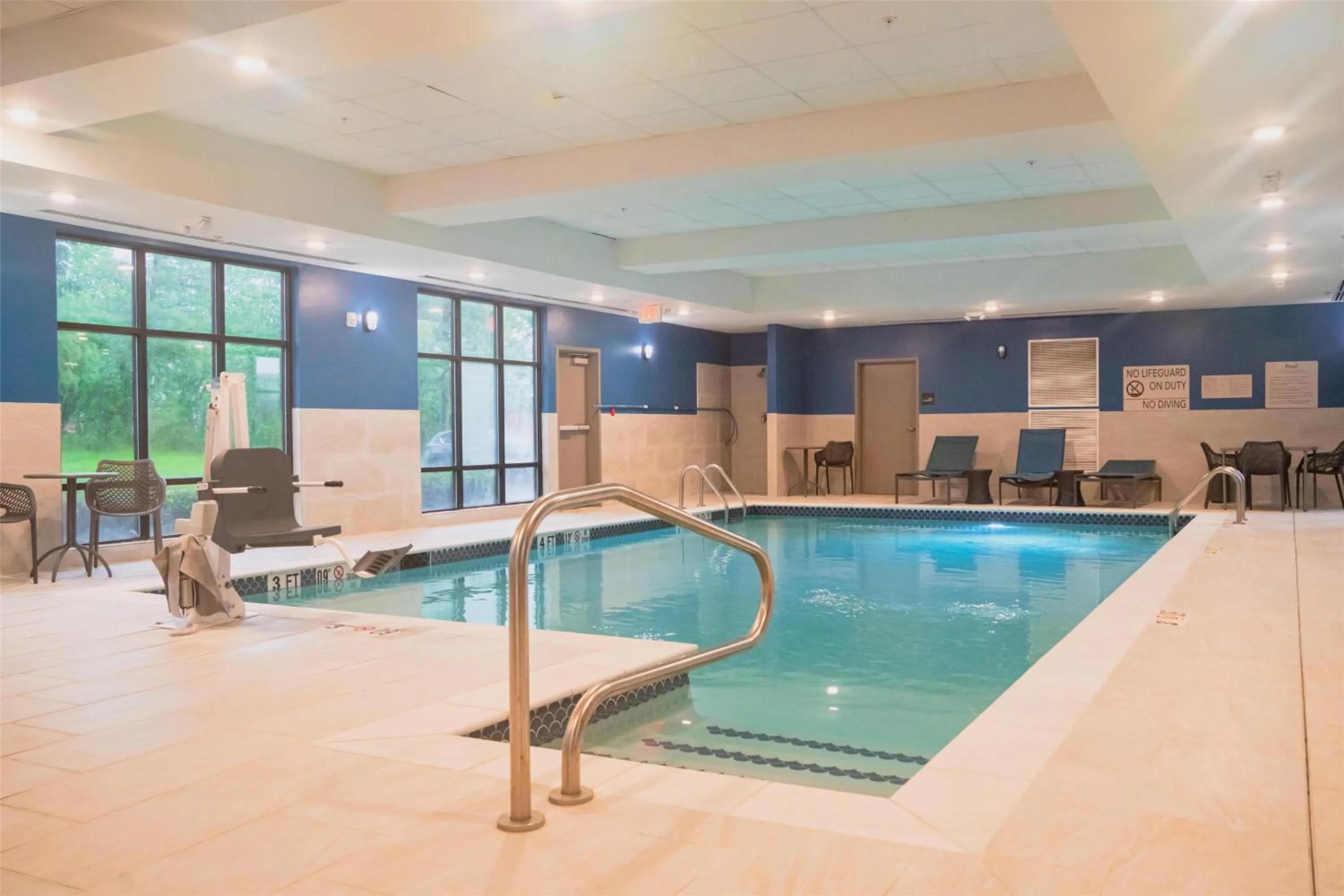 Fitness centre/facilities in Hampton Inn Gonzales