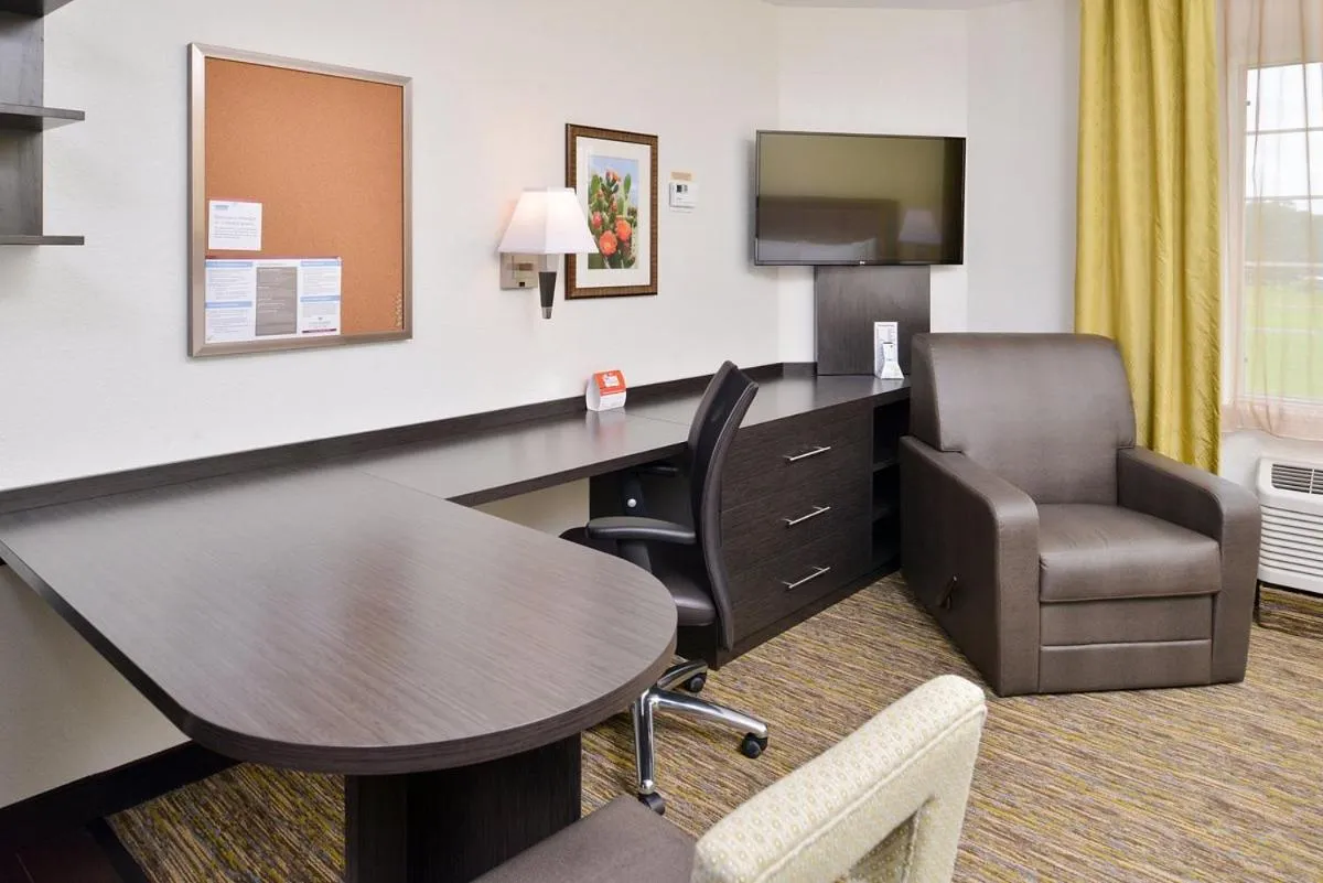 Seating area in Candlewood Suites Beaumont by IHG