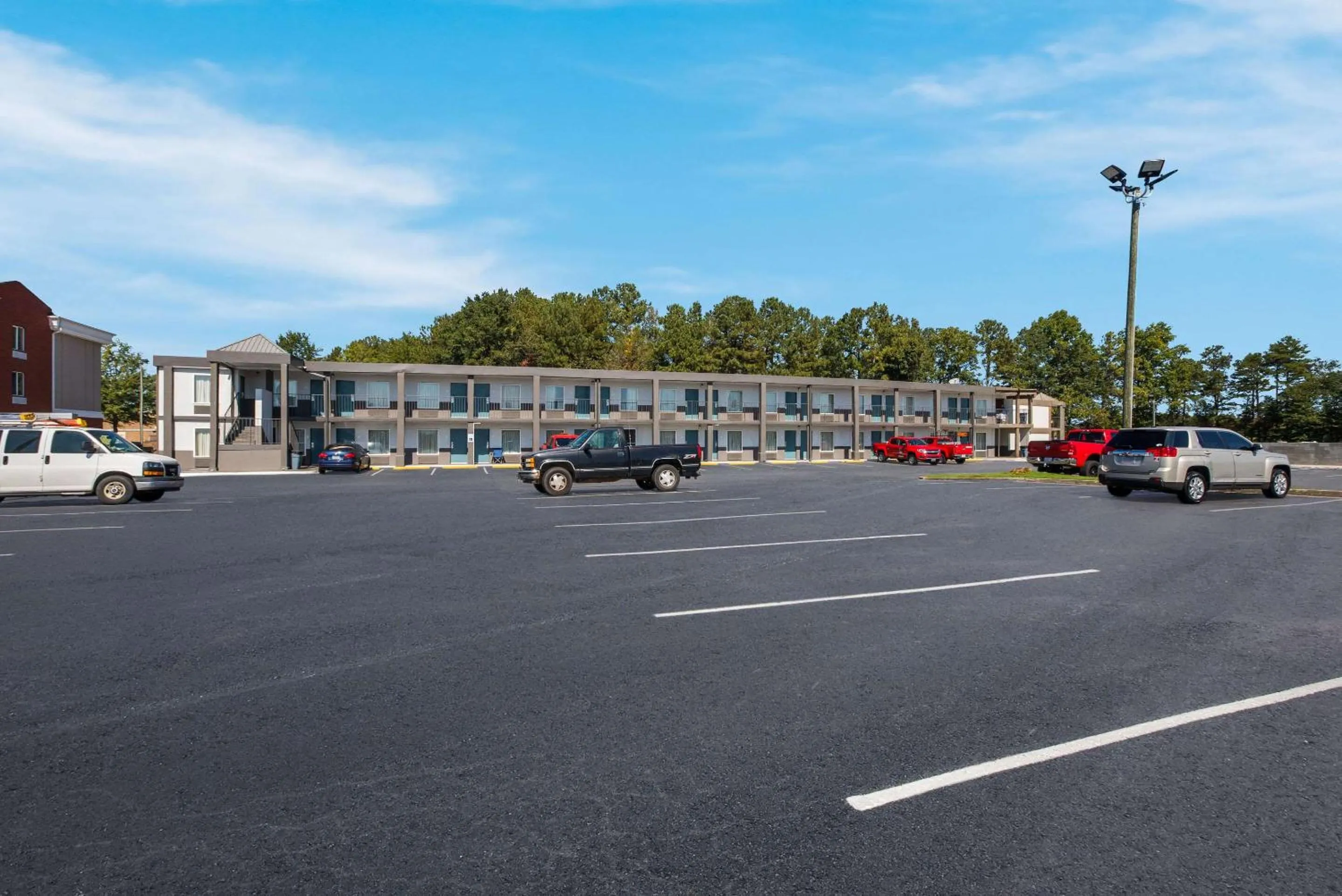 Property building in Rodeway Inn Commerce