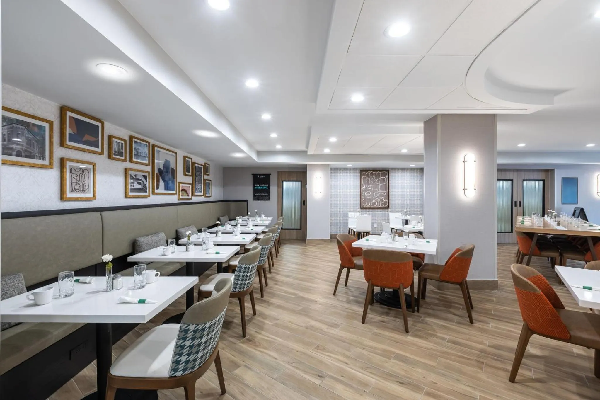 Restaurant/places to eat in Holiday Inn Anderson by IHG